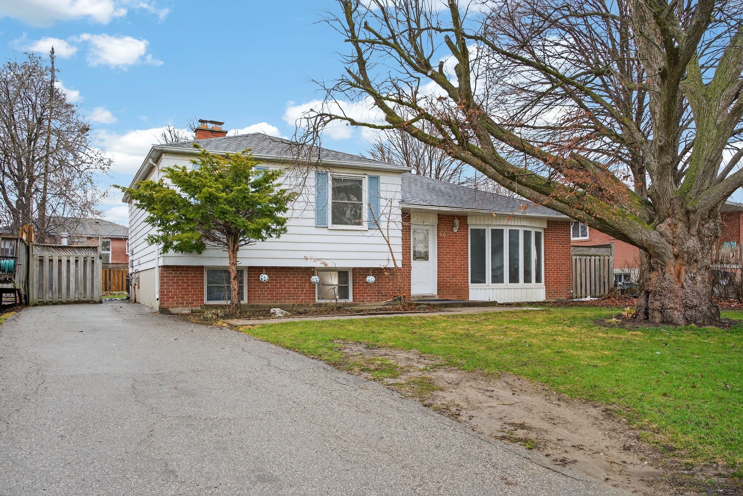 69 Argyle Crescent, Brampton, ON L6T 1M9