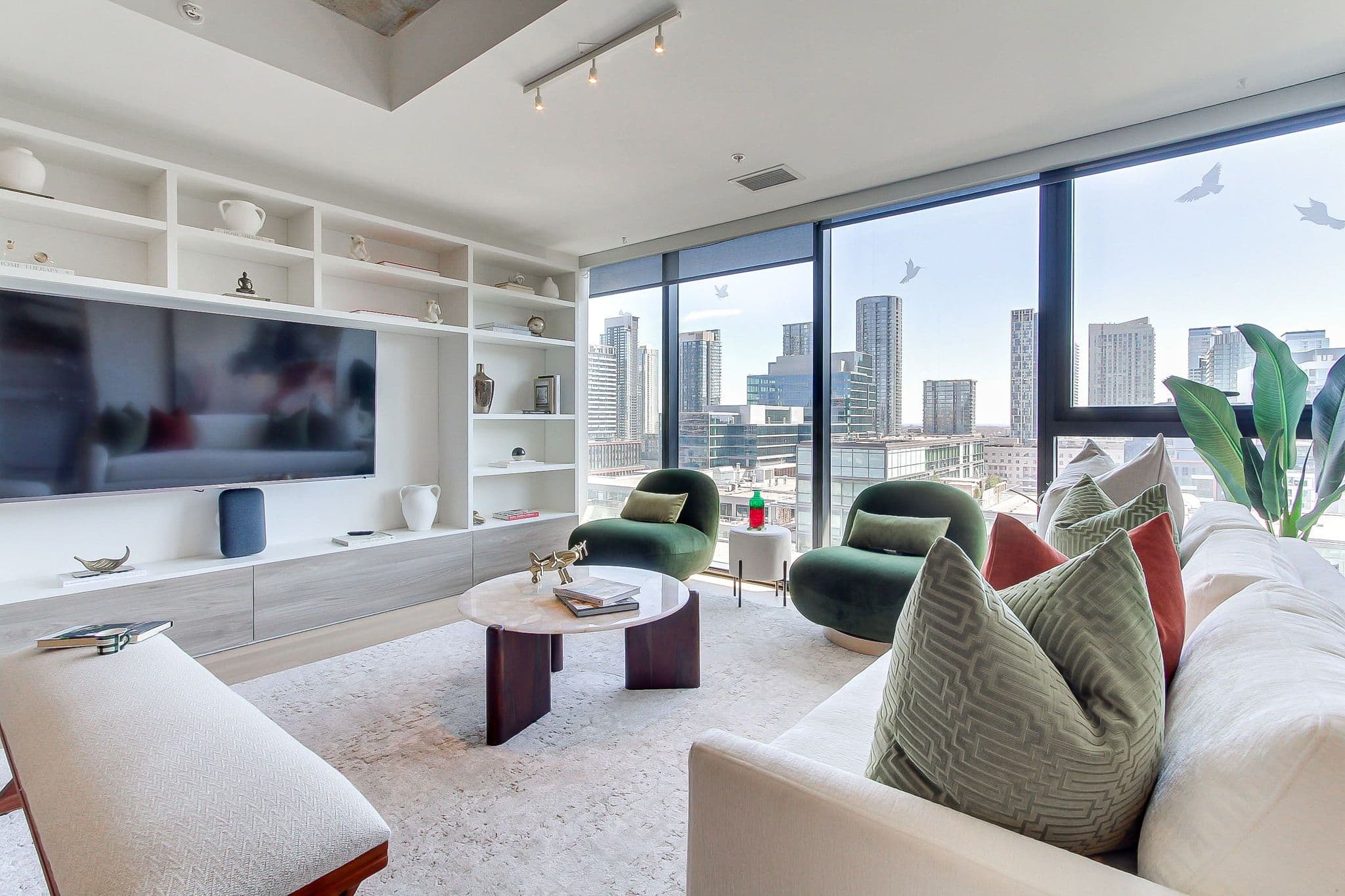 629 King Street 1224, Toronto C01, ON M5V 0G9