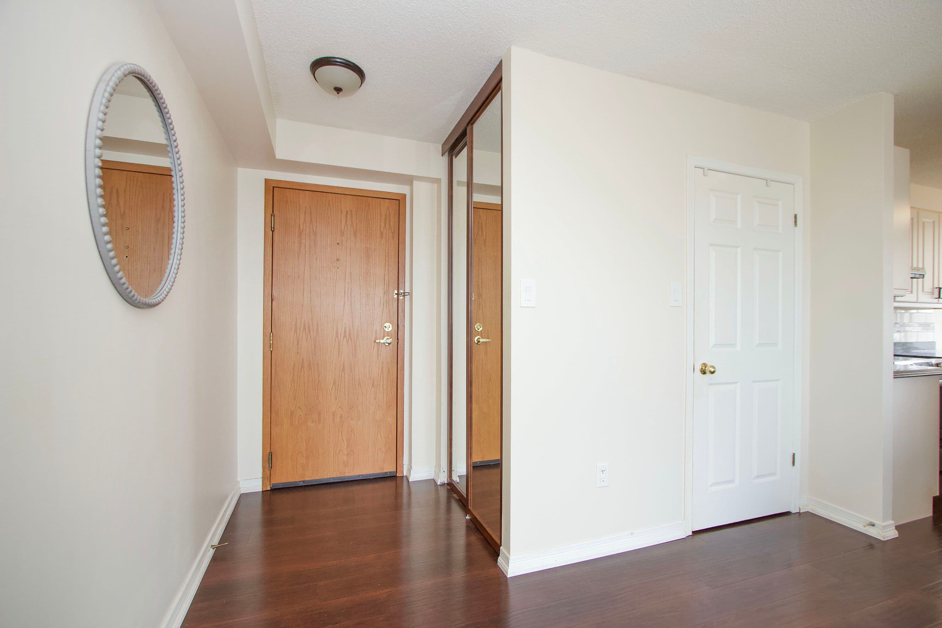 80 Athol Street E 702, Oshawa, ON L1H 8B7