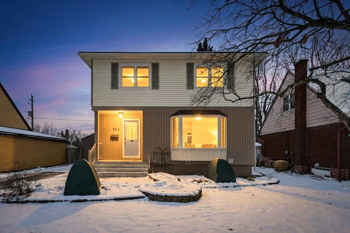 962 Weston Drive, Elmvale Acres and Area, ON K1G 1X2