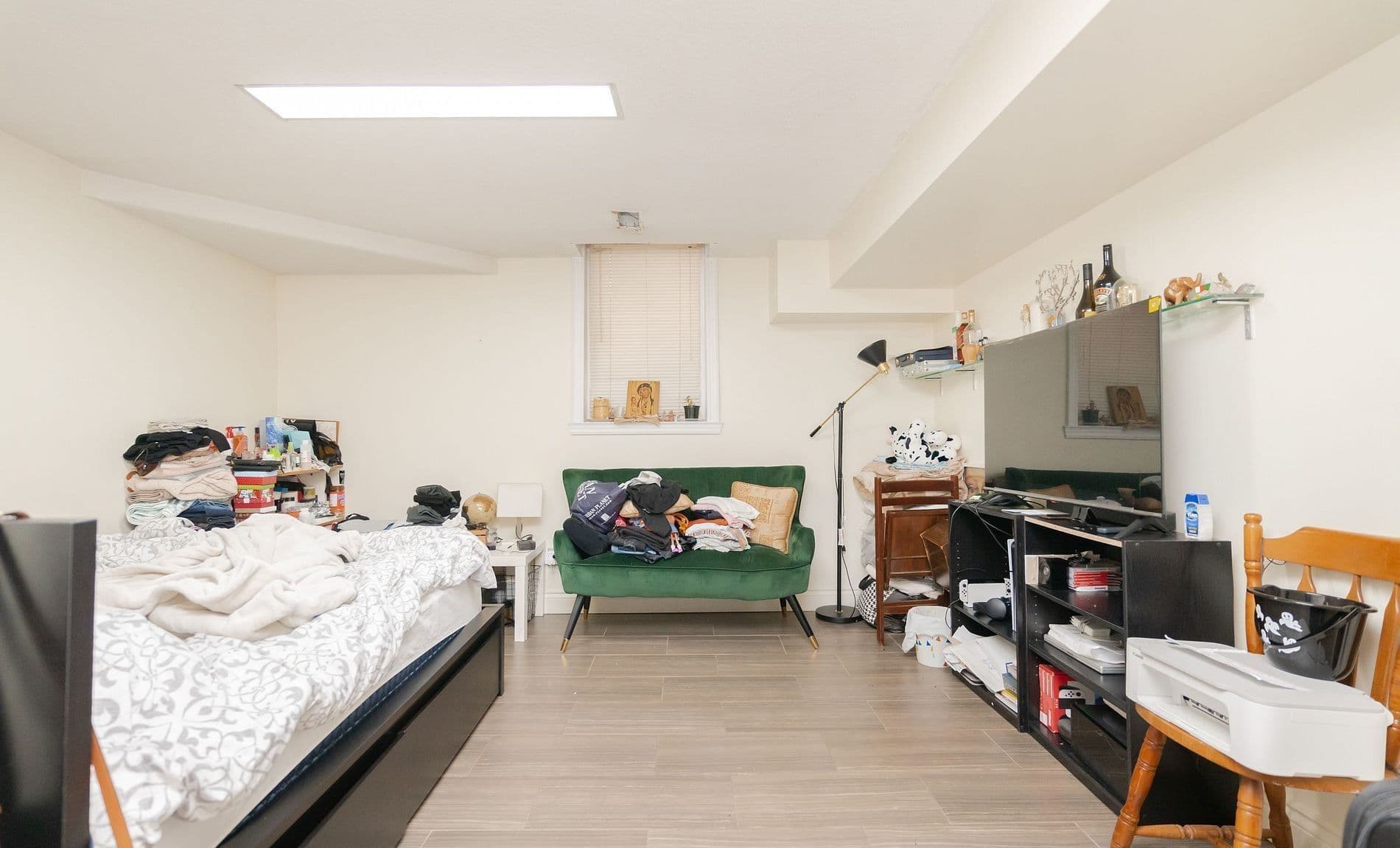 362 Kingsbridge Garden Bsmt, Mississauga, ON L5R 1K8