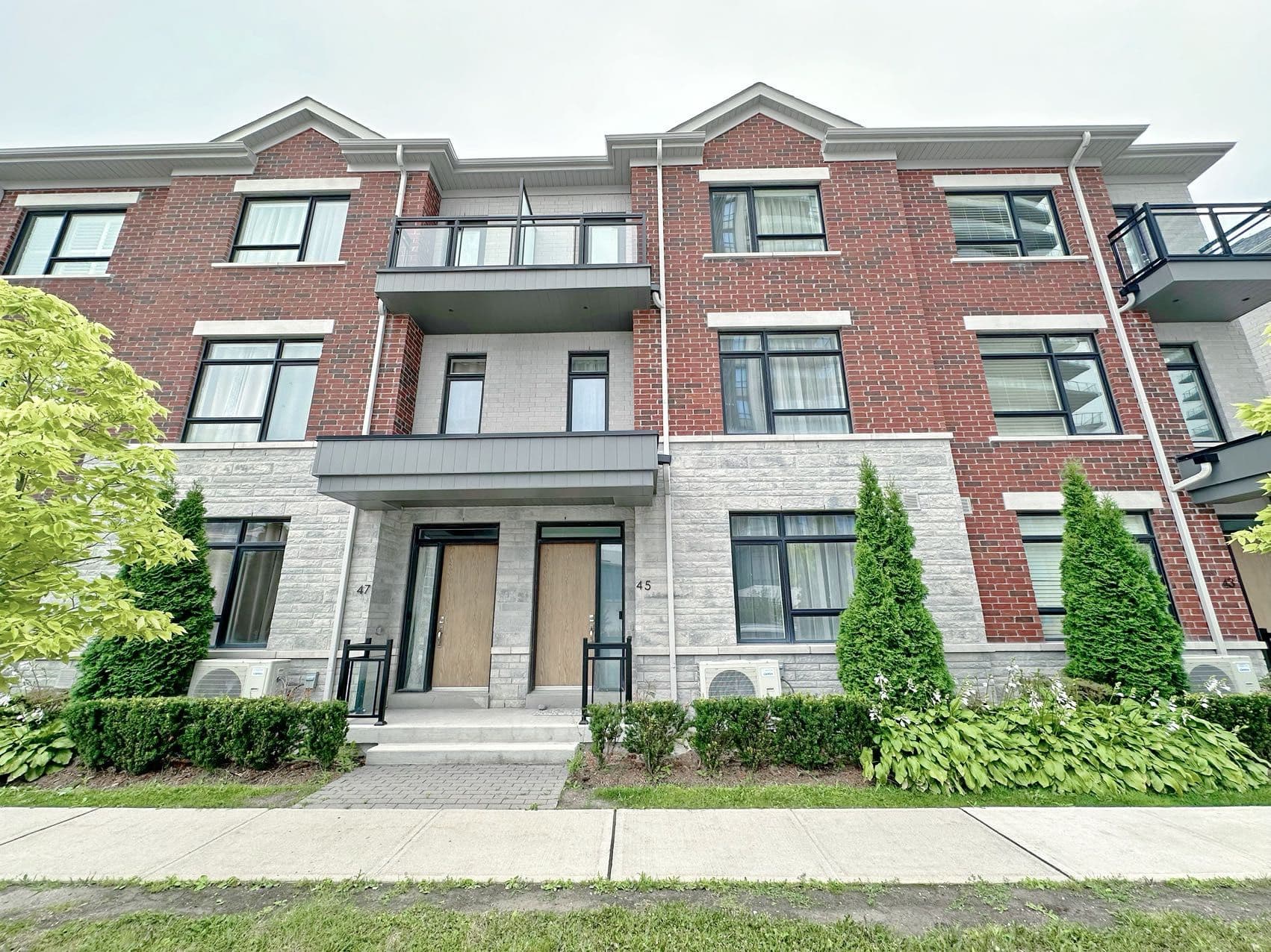 45 Gandhi Lane, Markham, ON L3T 0G4