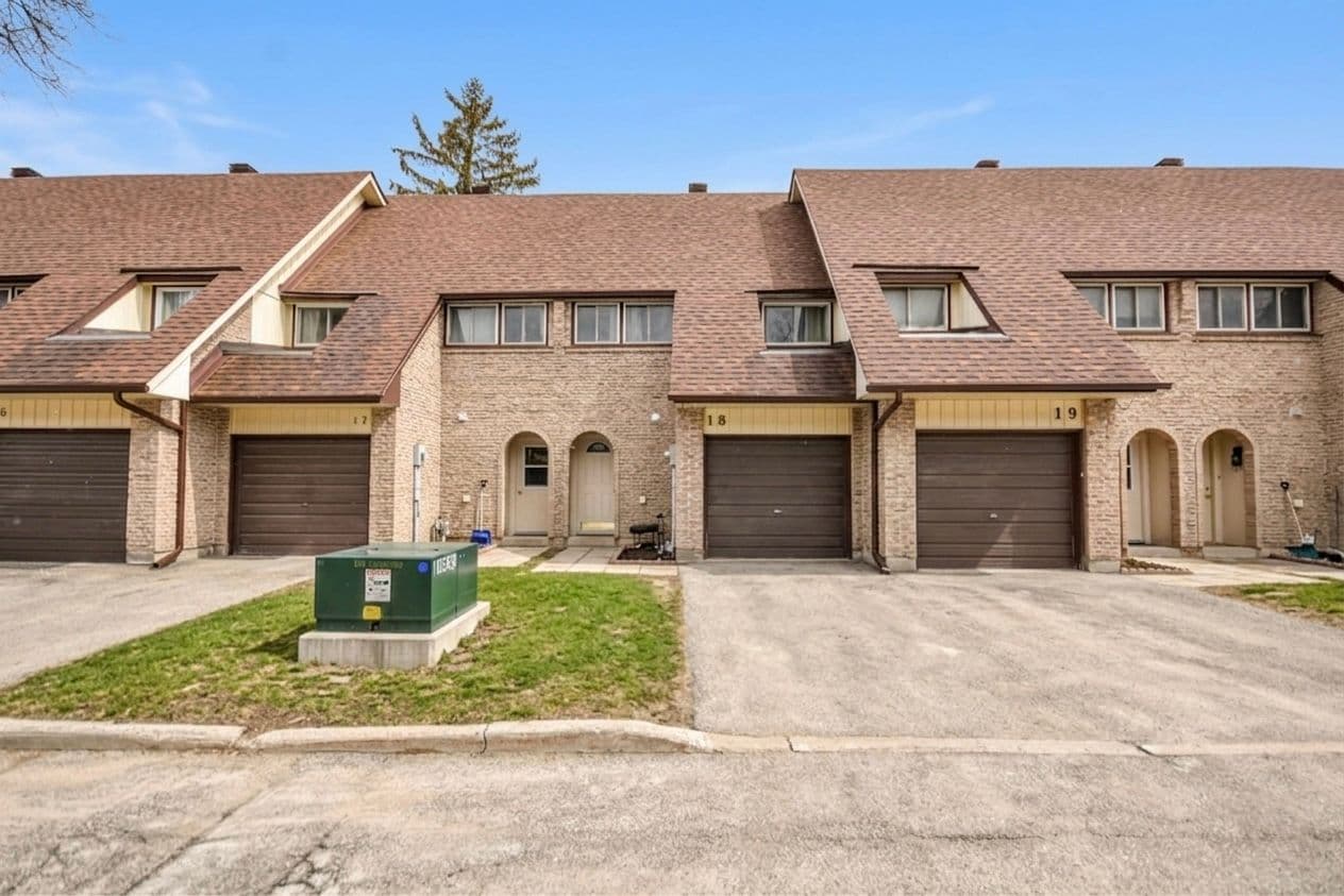 67 Fittons Road E 18, Orillia, ON L3V 2J2