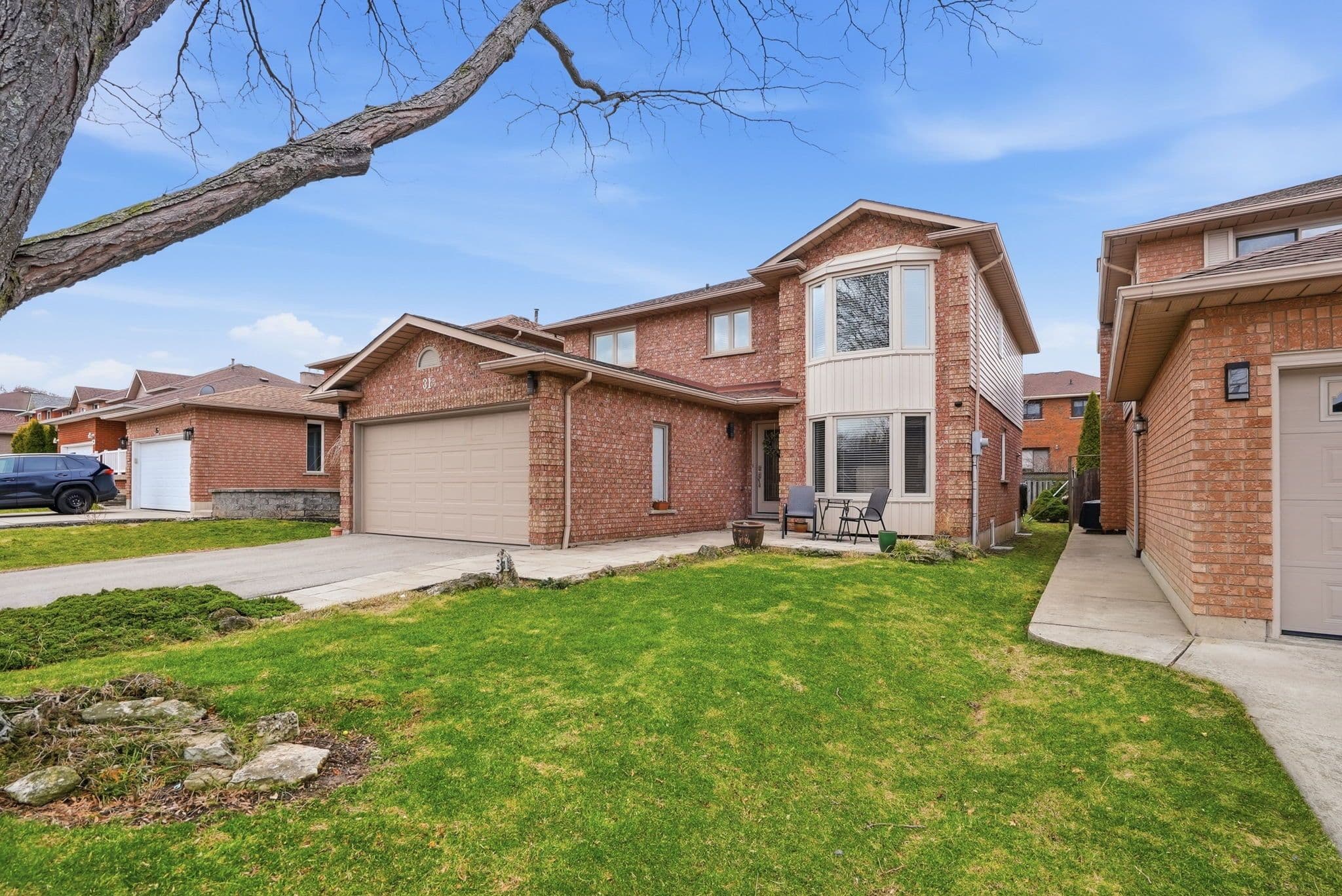 31 Republic Avenue, Hamilton, ON L9B 2G6