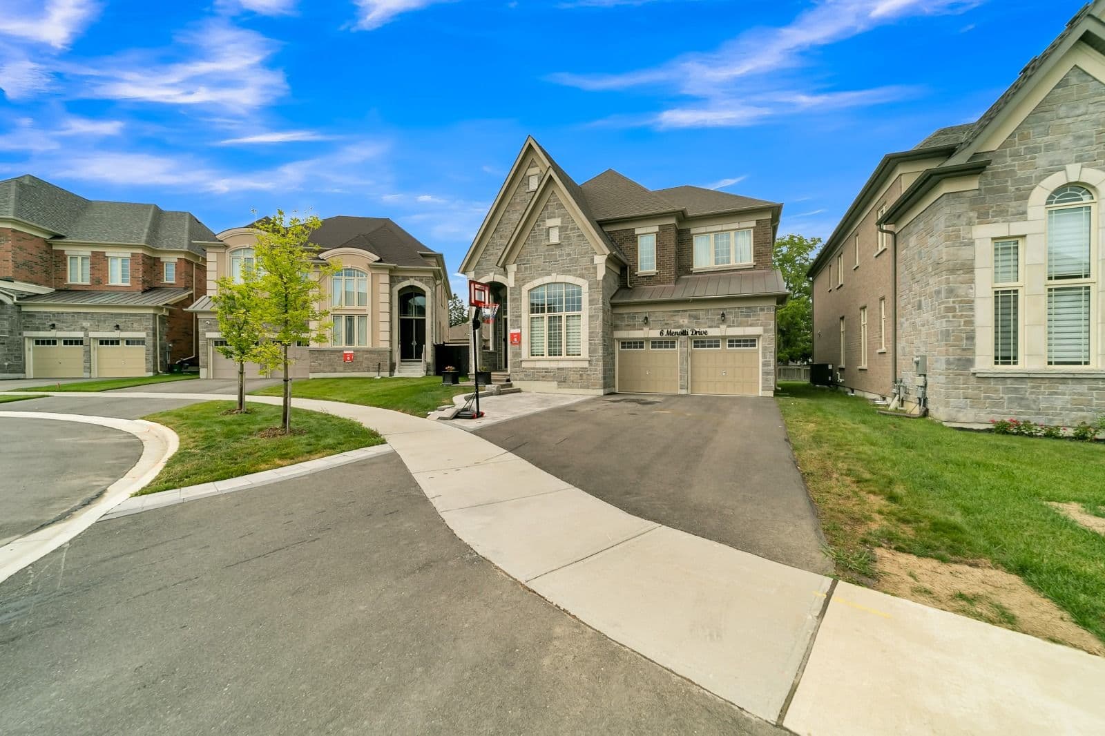 6 Menotti Drive BSMNT, Richmond Hill, ON L4E 0G9