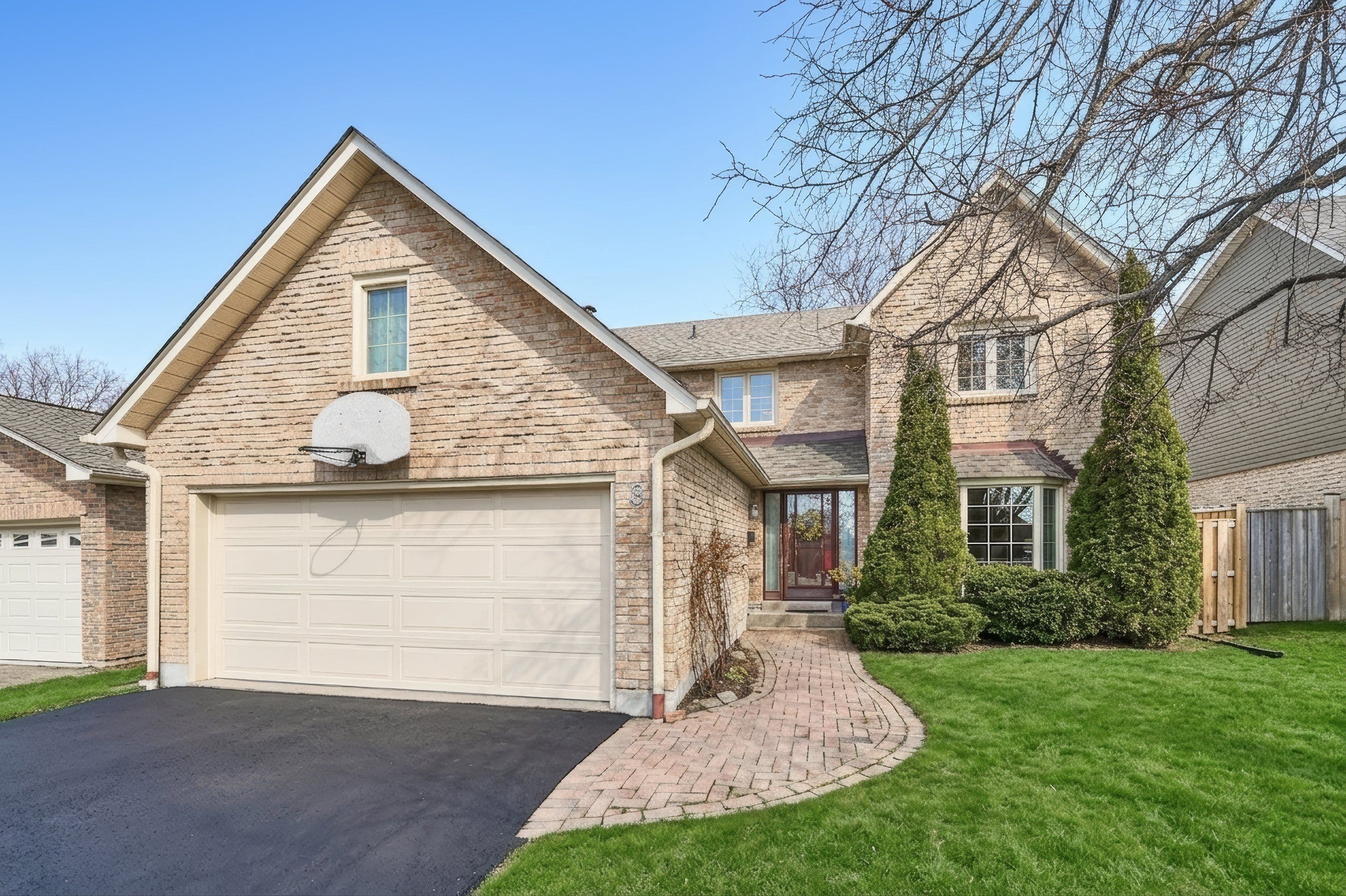 3 Hialeah Crescent, Whitby, ON L1N 6P9