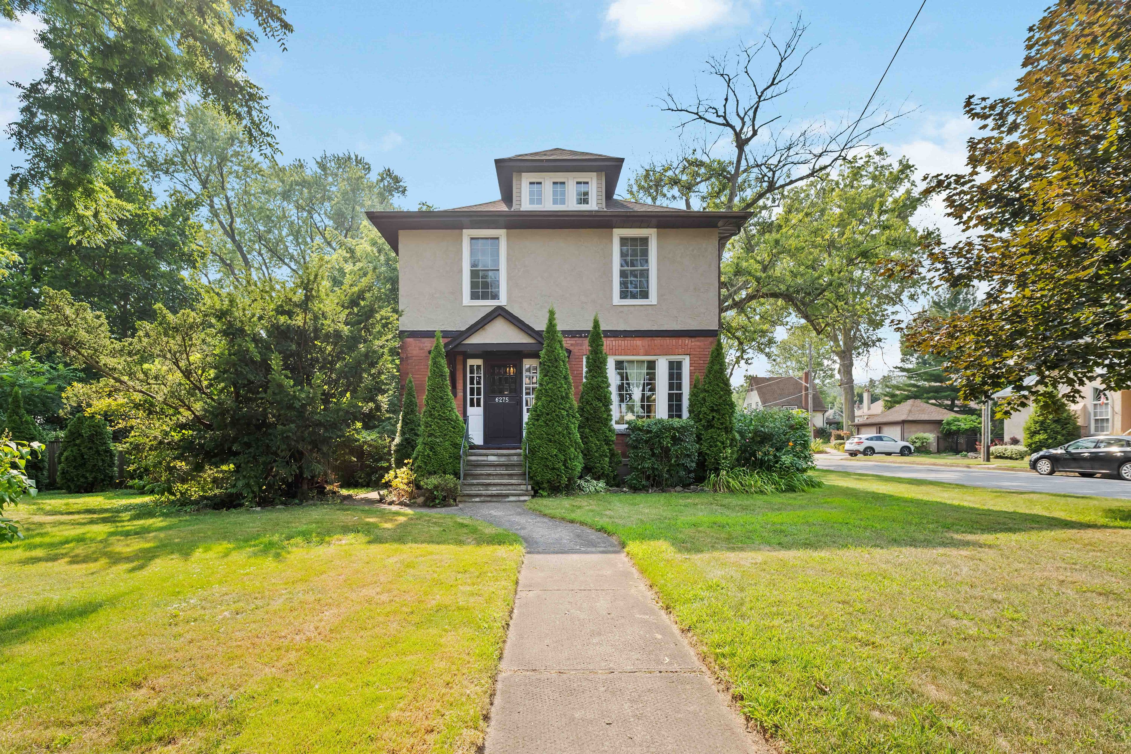 6275 Pine Grove Avenue, Niagara Falls, ON L2G 4J4