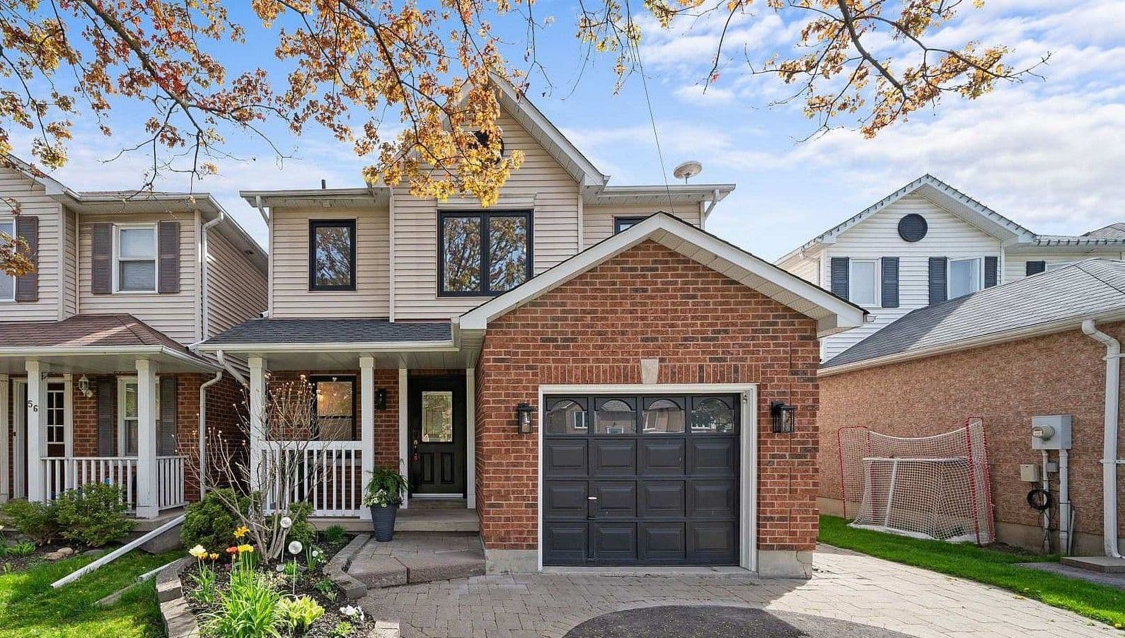 54 Mccrimmon Crescent, Clarington, ON L1C 4N3