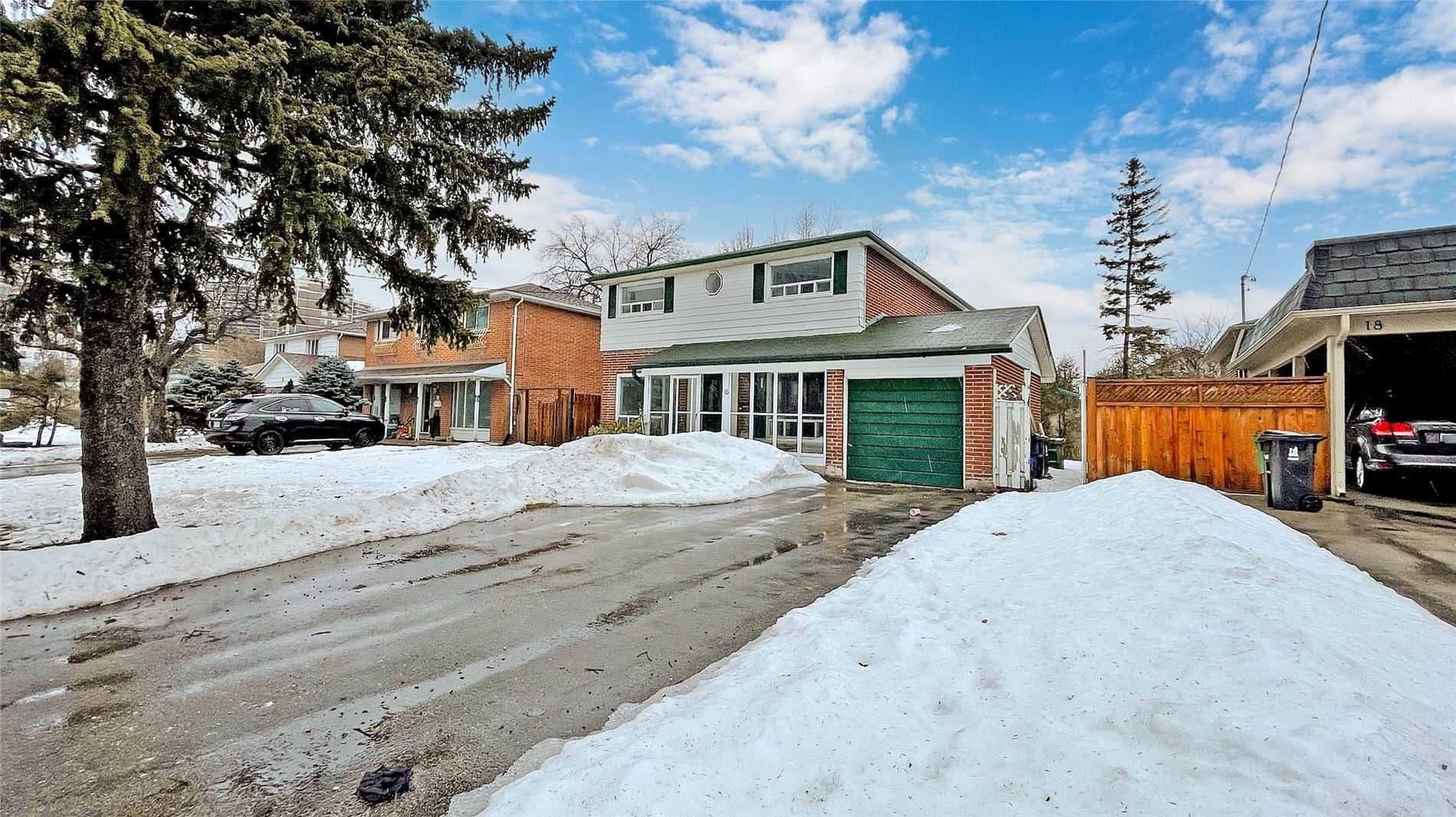 16 Kingslake Road, Toronto C15, ON M2J 3C9