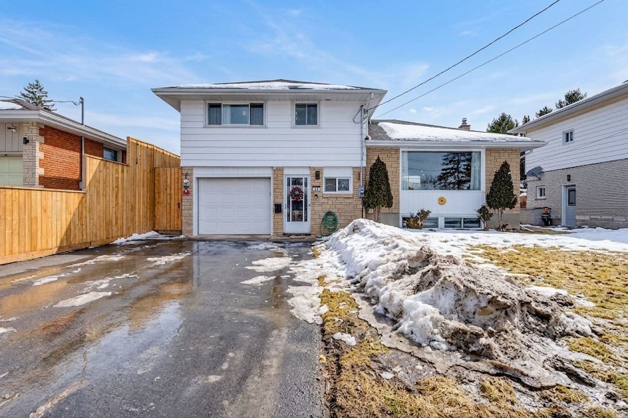 31 Meadowvale Avenue, Belleville, ON K8N 4N7