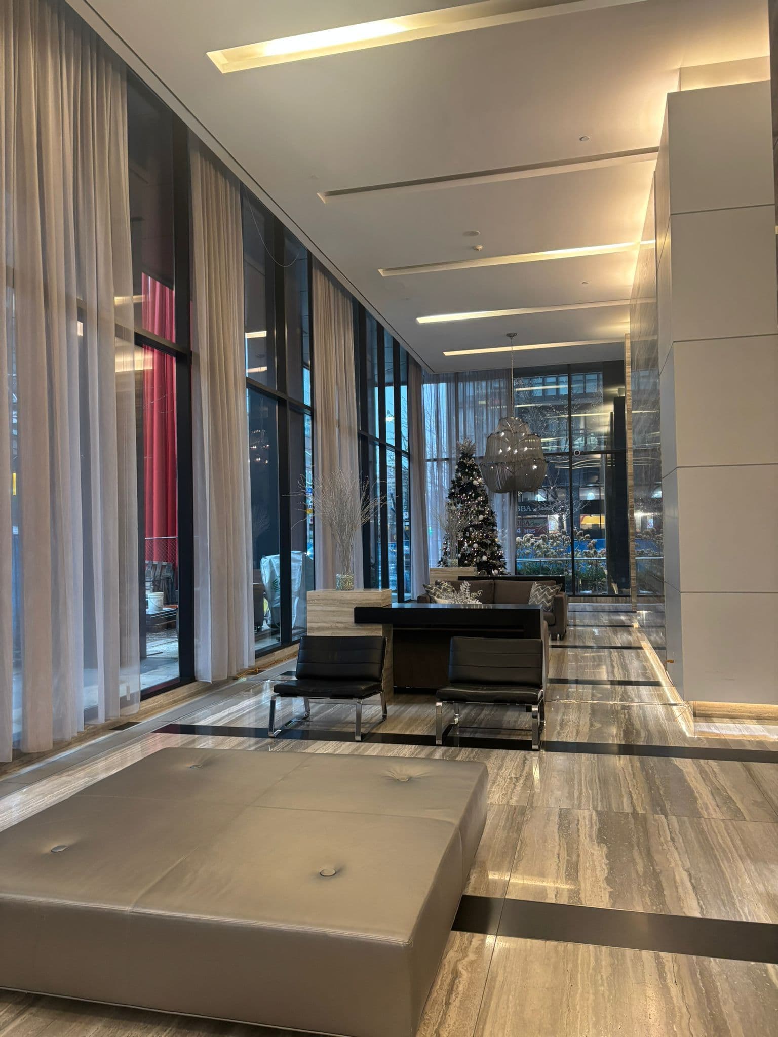 110 Charles Street E 2807, Toronto C08, ON M4Y 1T5