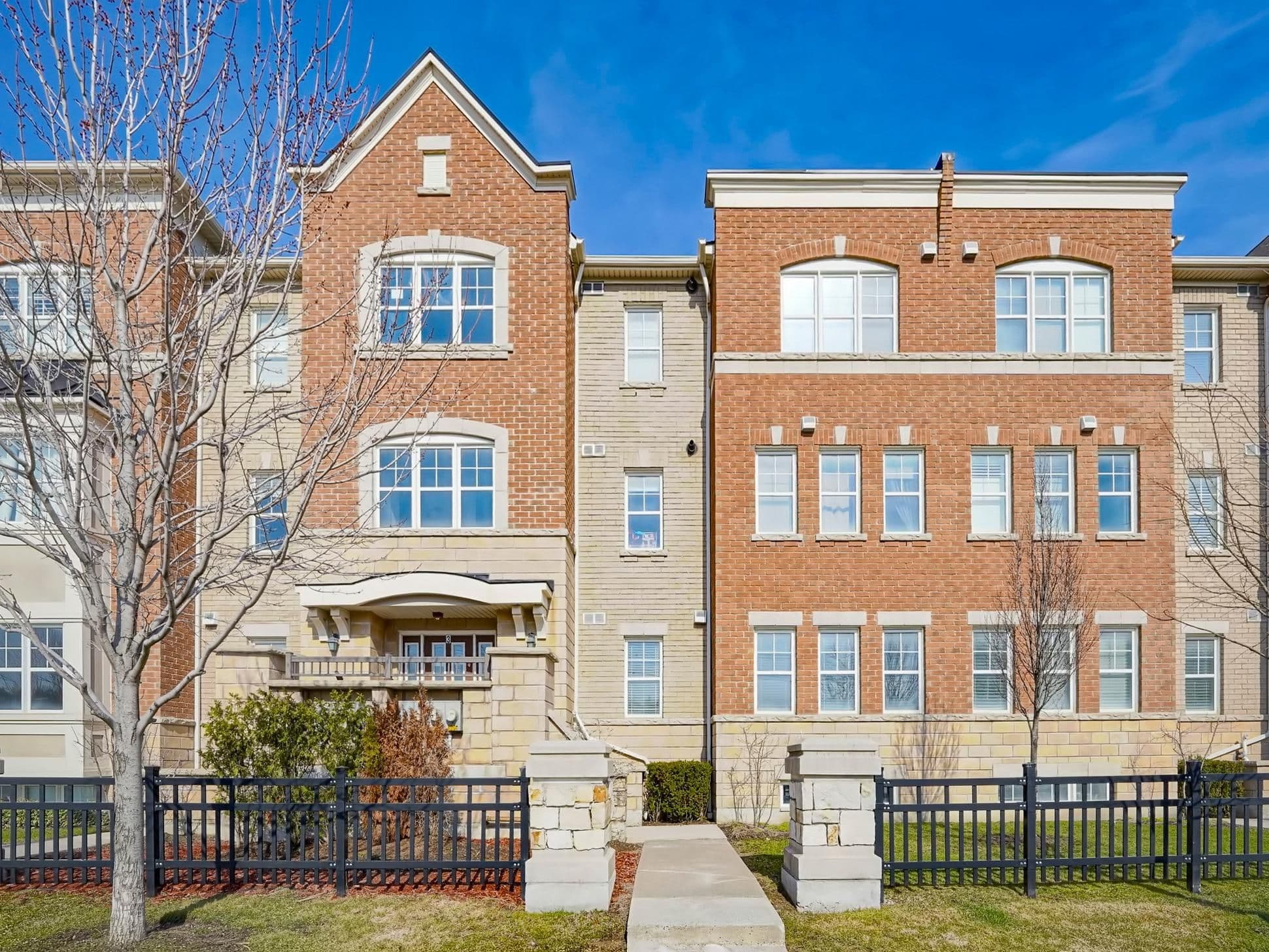 1725 Pure Springs Boulevard 106, Pickering, ON L1X 0C4