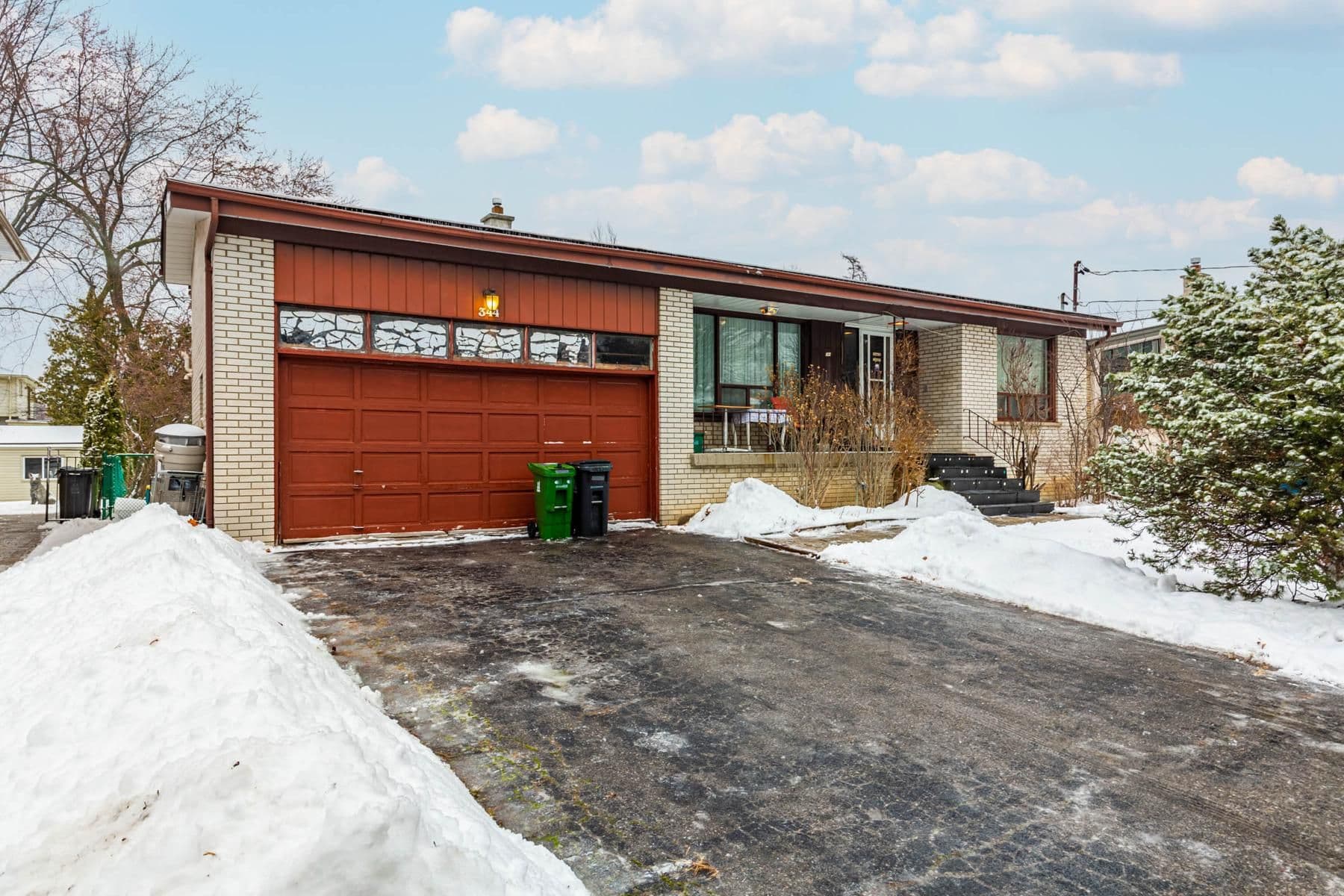 344 Pleasant Avenue, Toronto C07, ON M2R 2R4