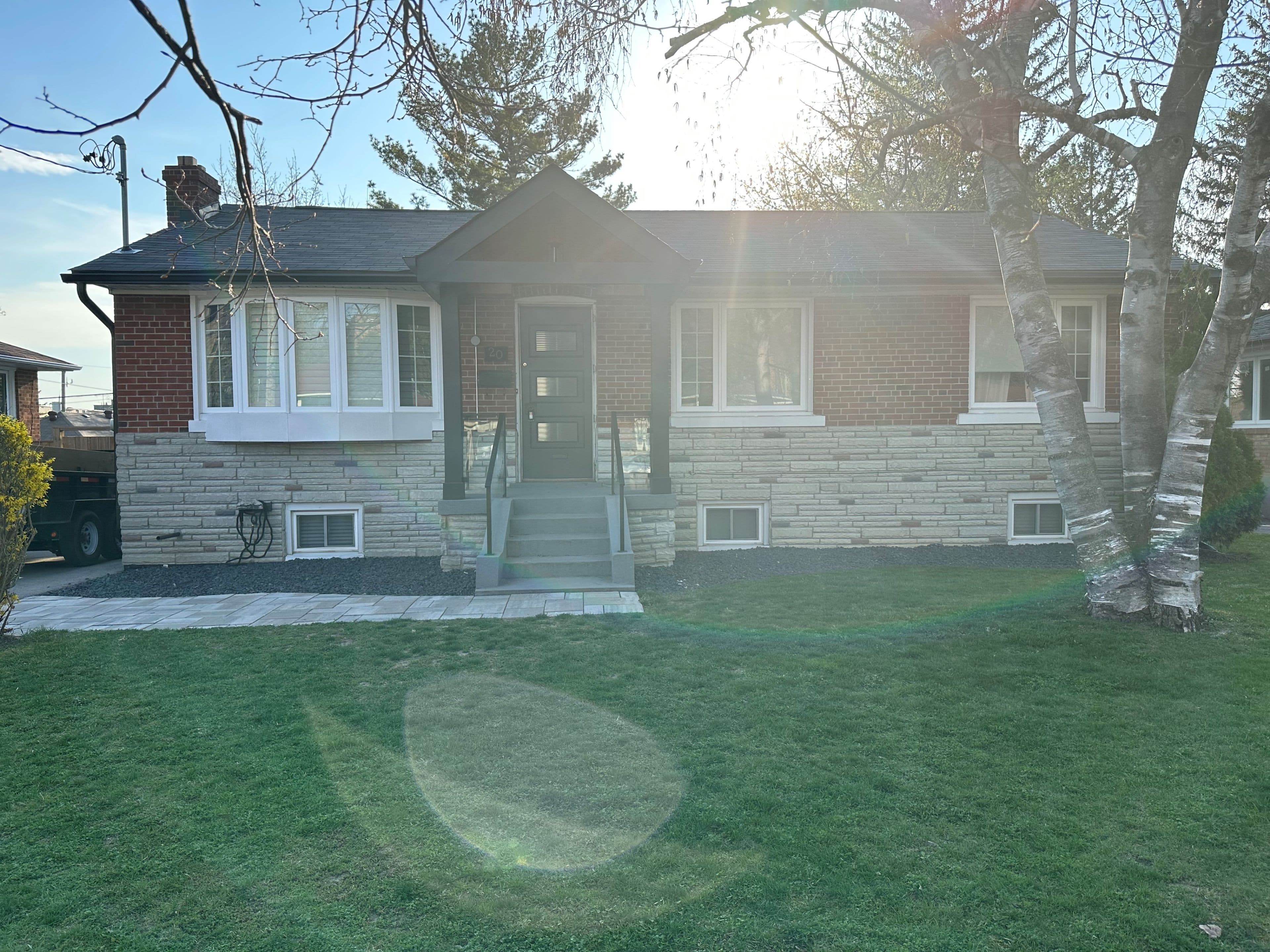 20 Bonny Lynn Court Main, Toronto E04, ON M1K 3A4