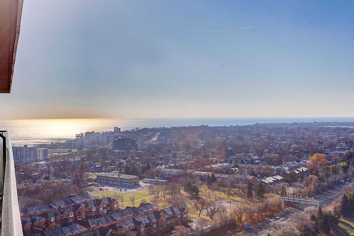 251 Manitoba Street 2409, Toronto W06, ON M8Y 0C7