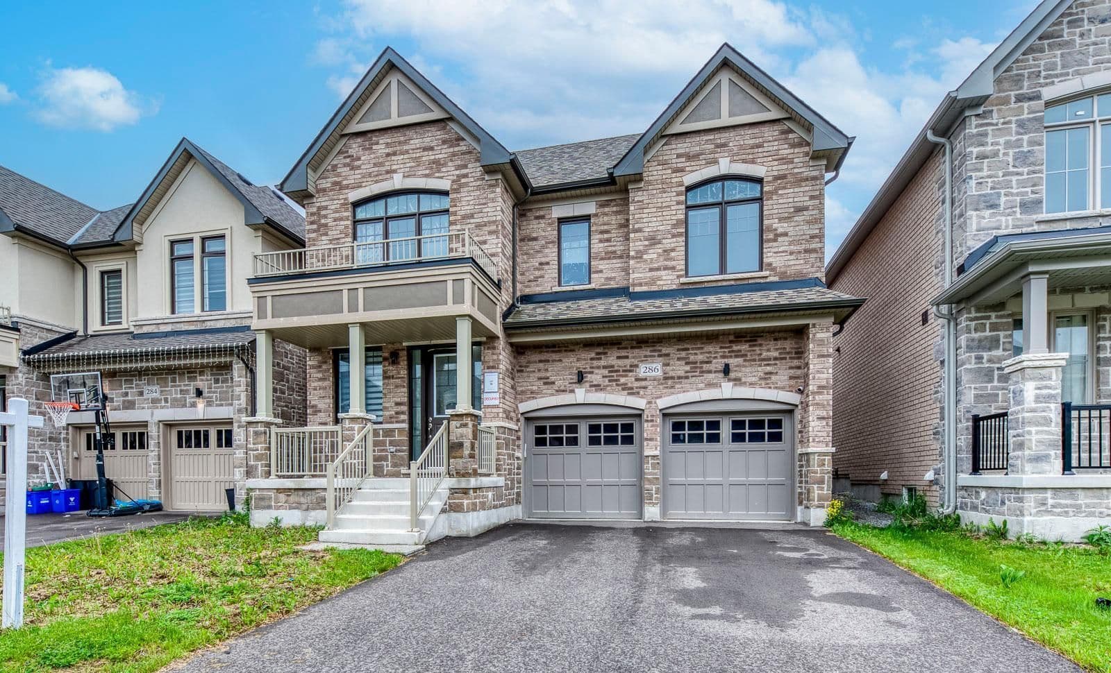 286 Danny Wheeler Boulevard, Georgina, ON L4P 0J9