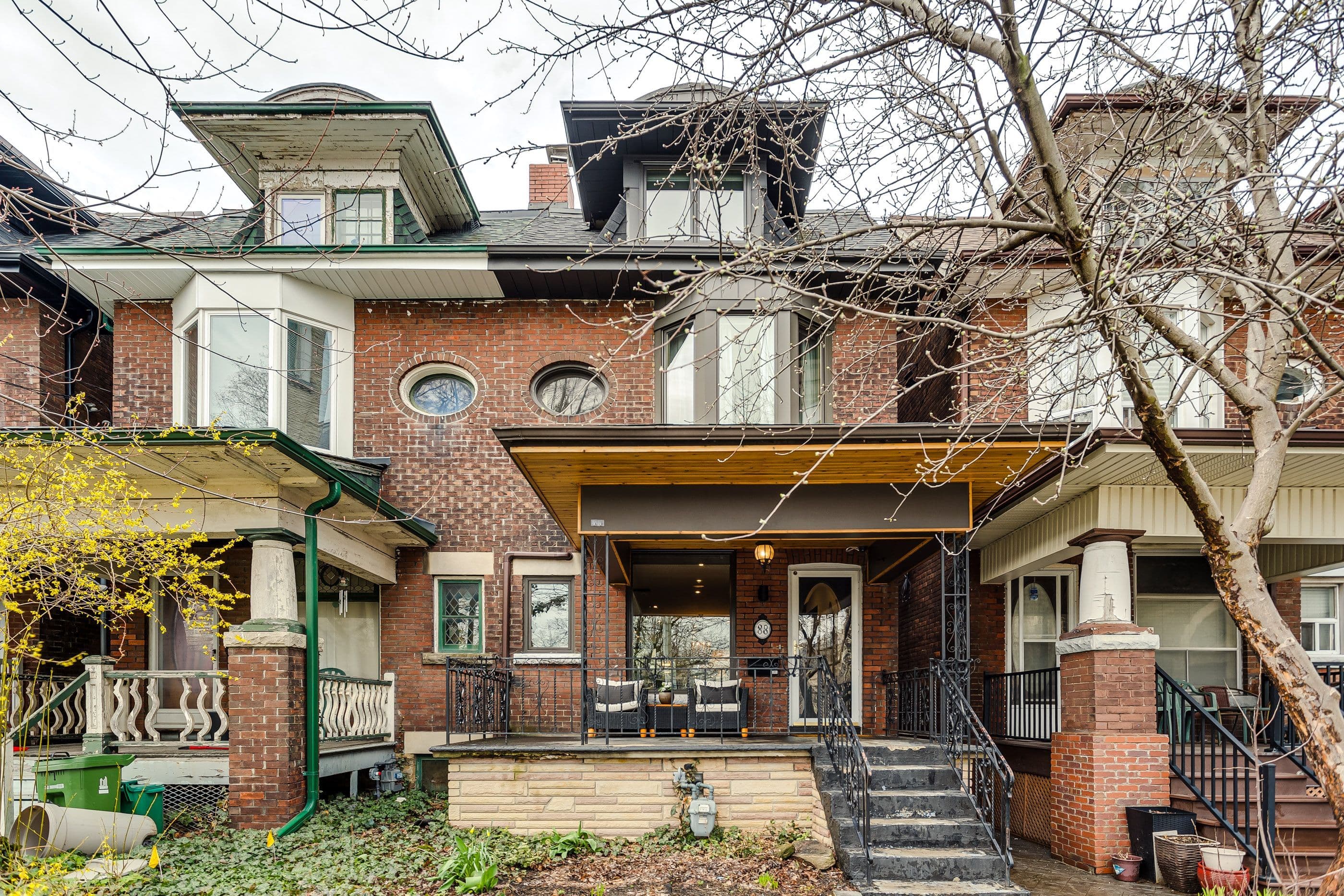 88 Grace Street, Toronto C01, ON M6J 2S2