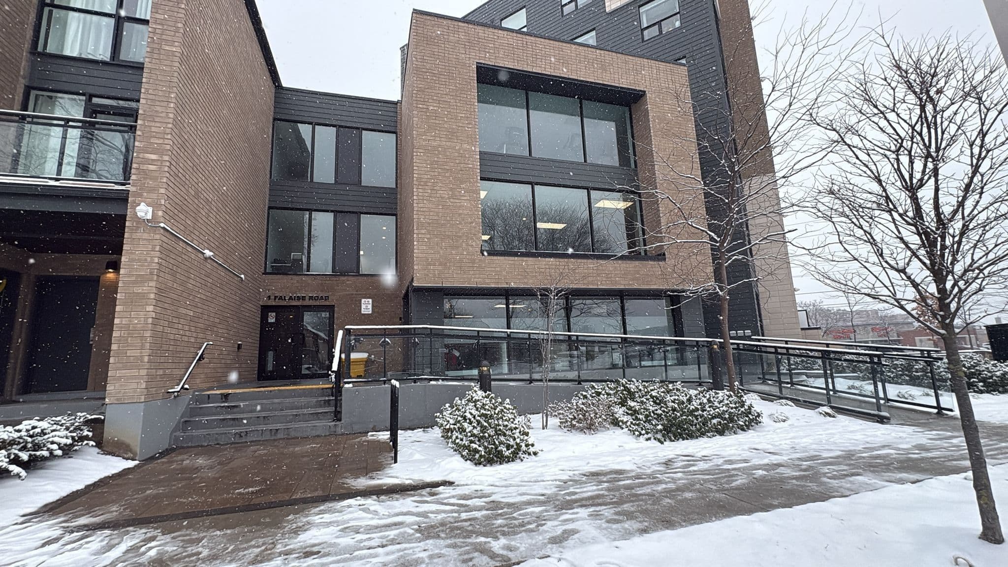 1 Falaise Road 206, Toronto E10, ON M1E 0B9