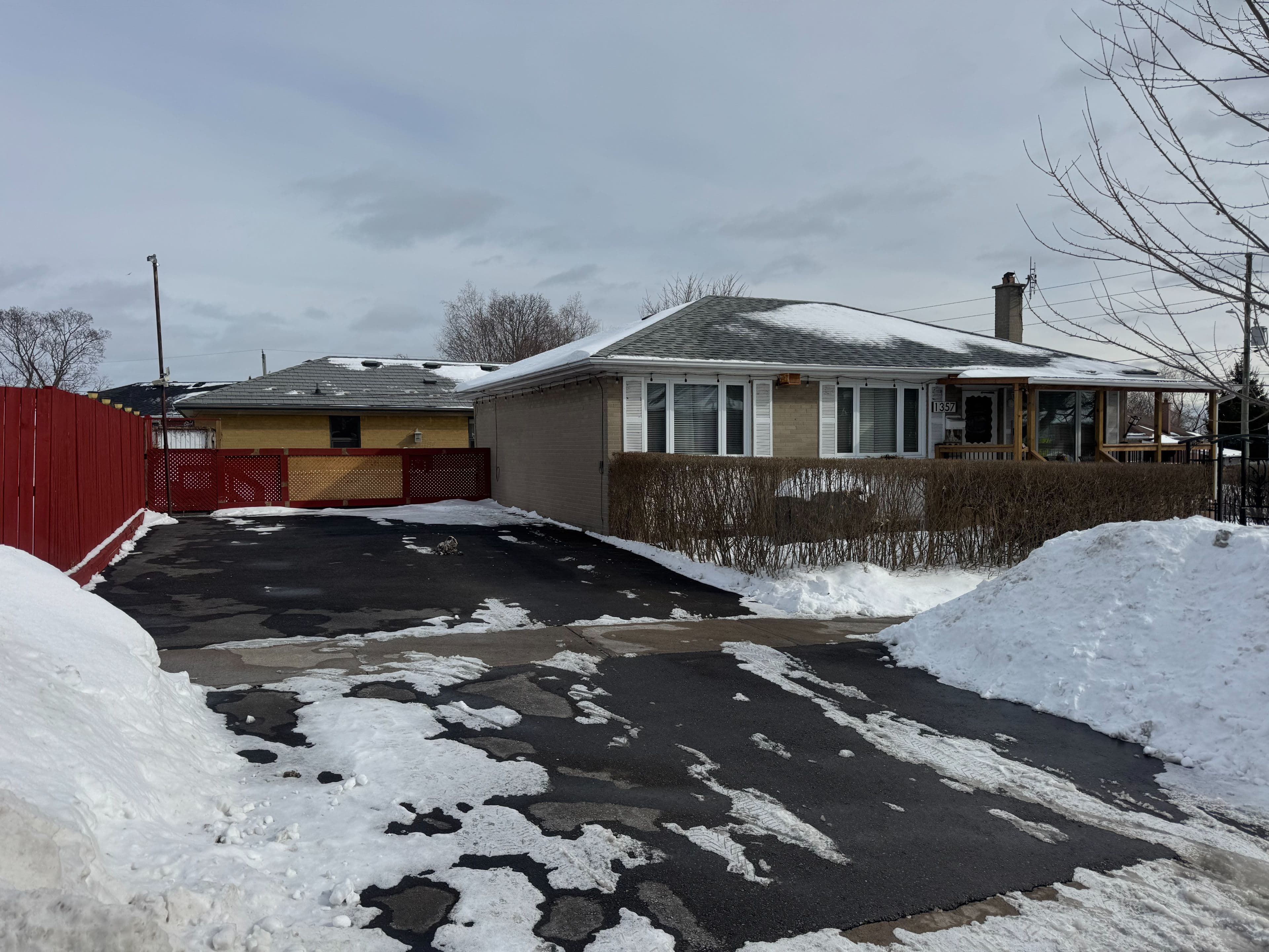 1357 Sharbot - Basement Street, Oshawa, ON L1J 1K1