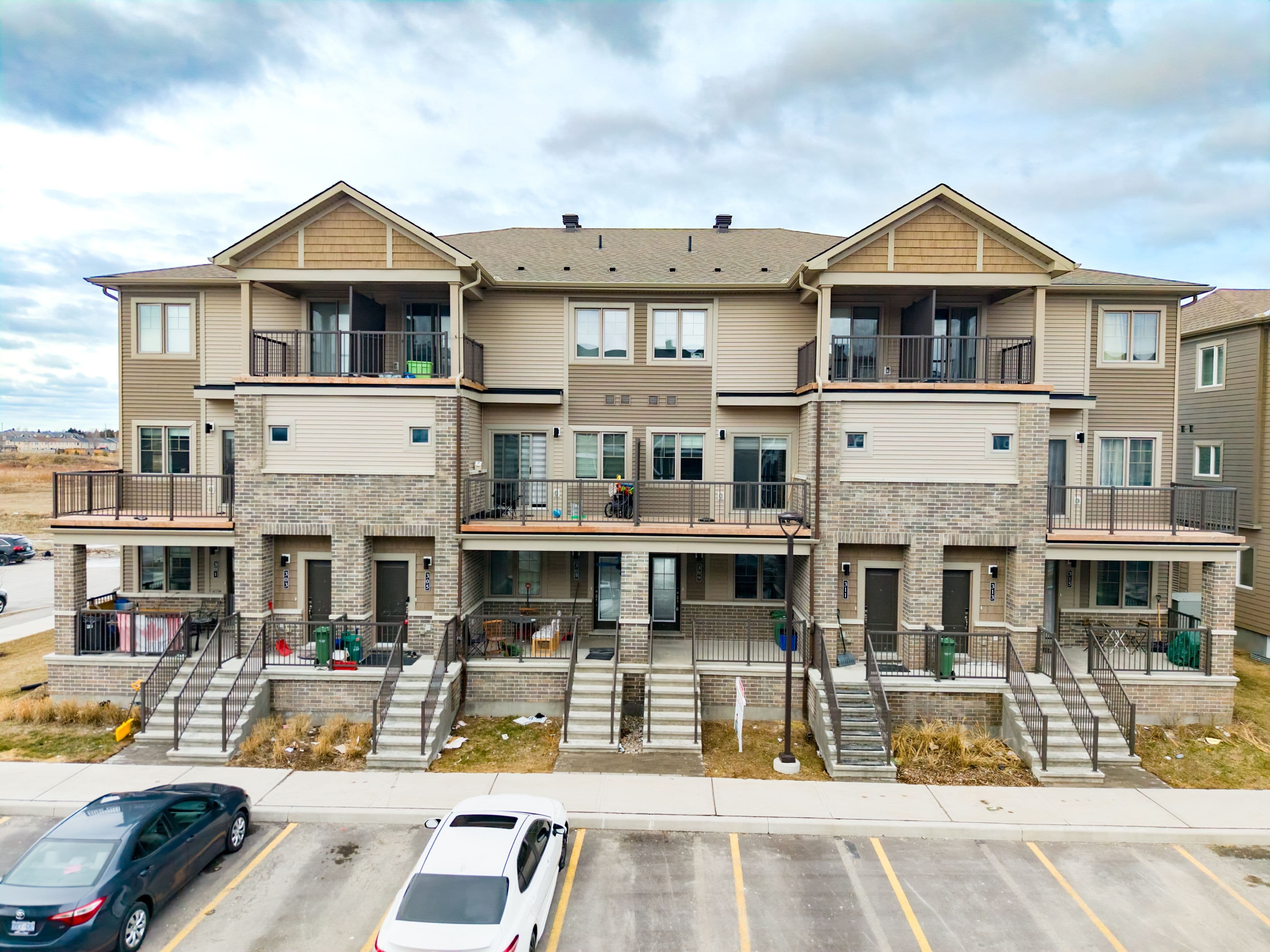 309 Olivenite Private, Barrhaven, ON K2J 7J4