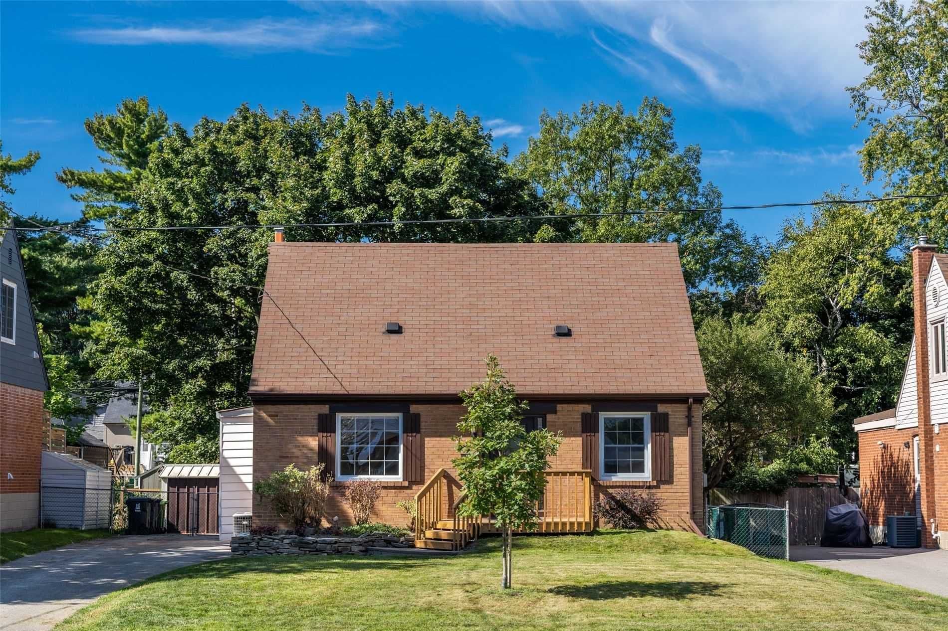 142 Harewood Avenue, Toronto E08, ON M1M 2R7