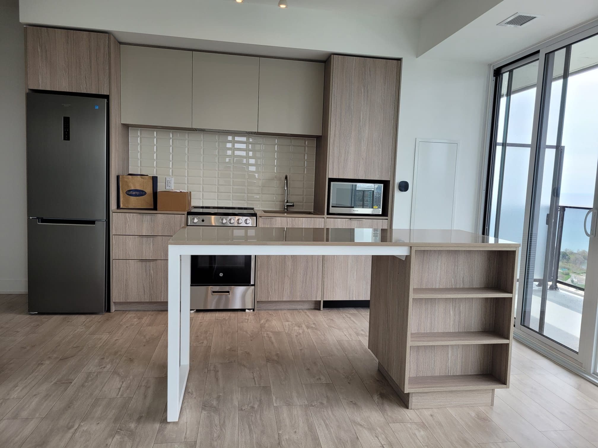 70 Annie Craig Drive 2708, Toronto W06, ON M8V 0C2