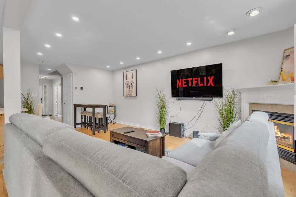 1245 Stephenson Drive 17, Burlington, ON L7S 2L9