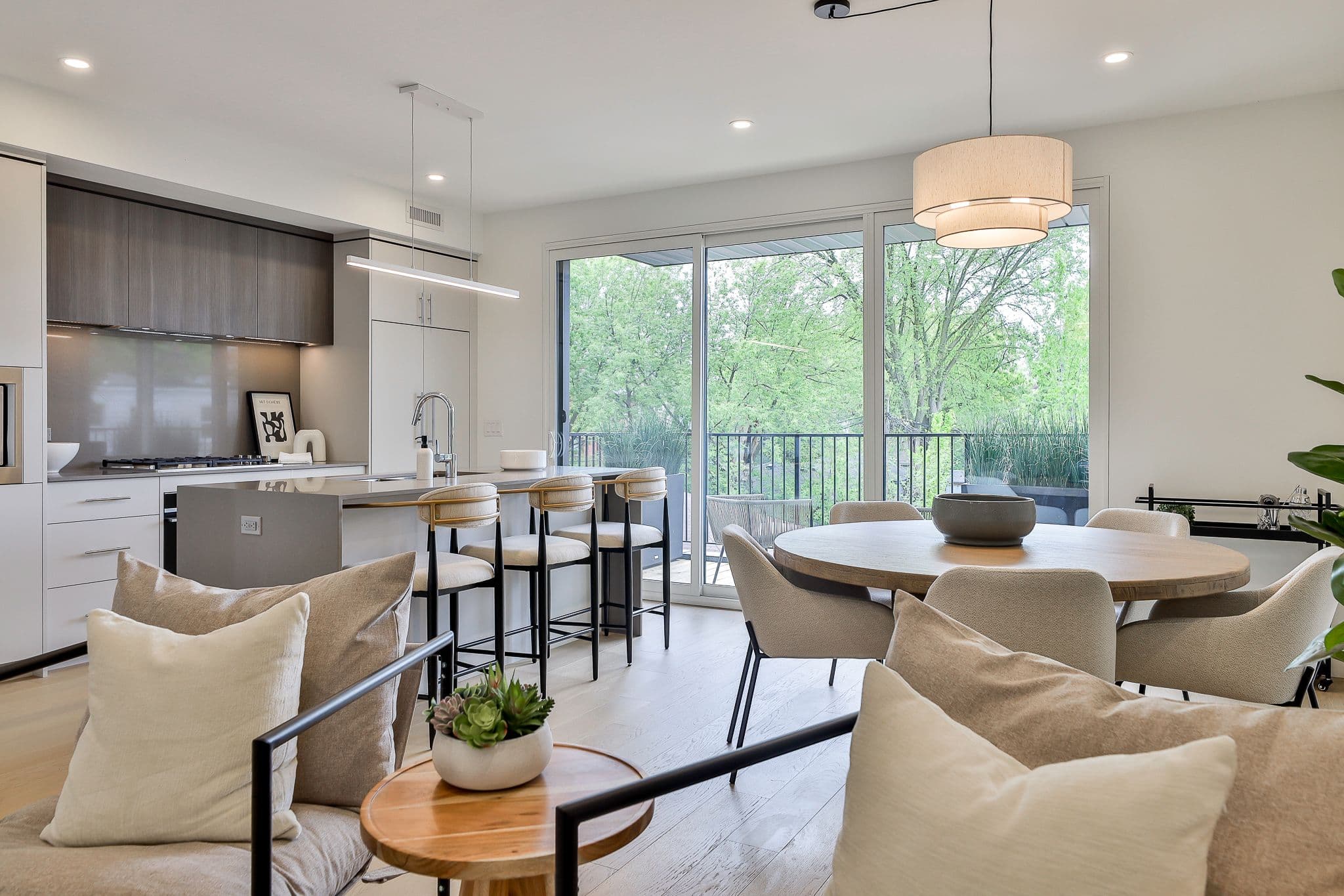 2343 Gerrard Street E Centre, Toronto E02, ON M4E 2E6