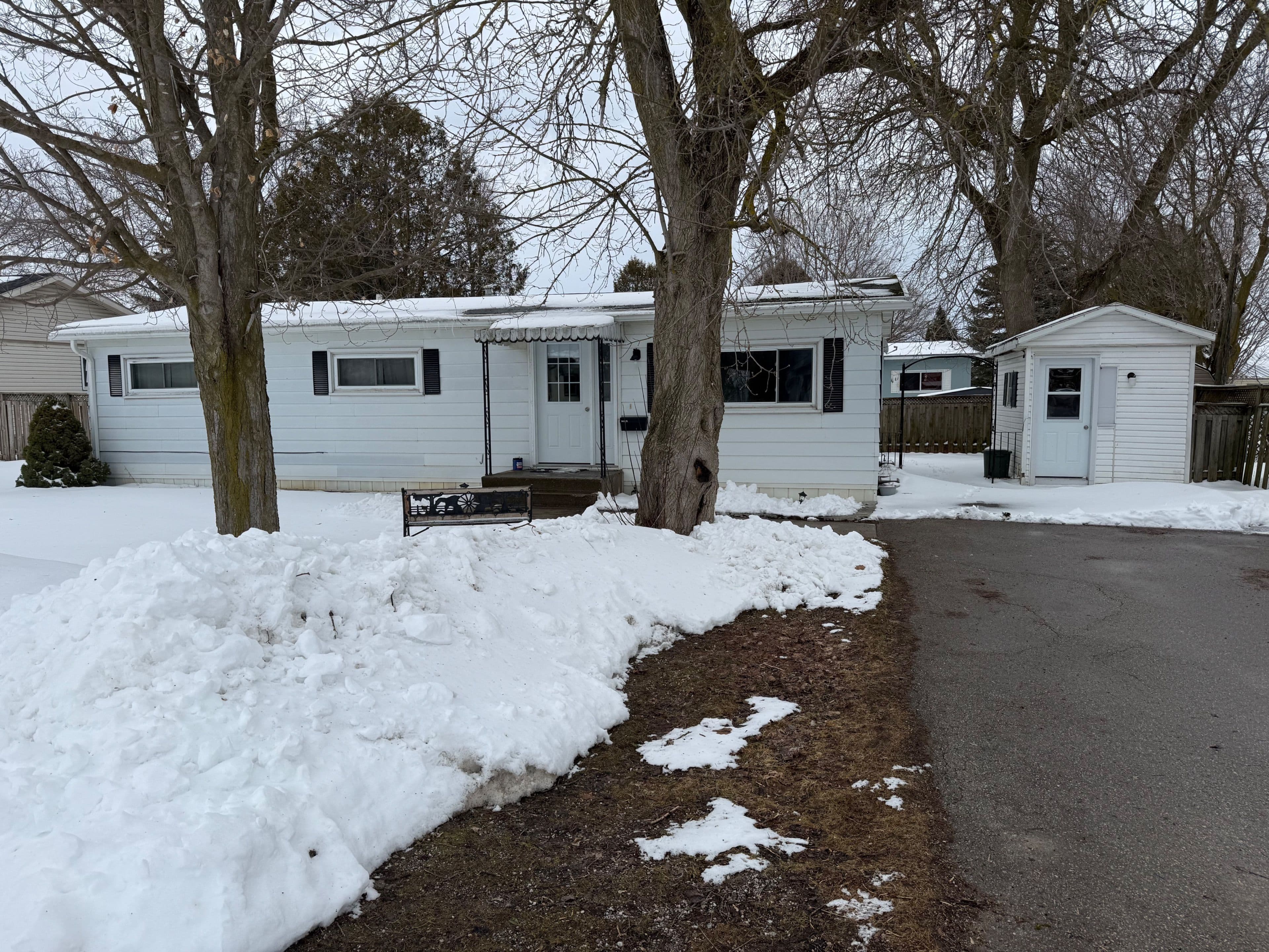 20 Cardinal Street, Brockton, ON N0G 2V0