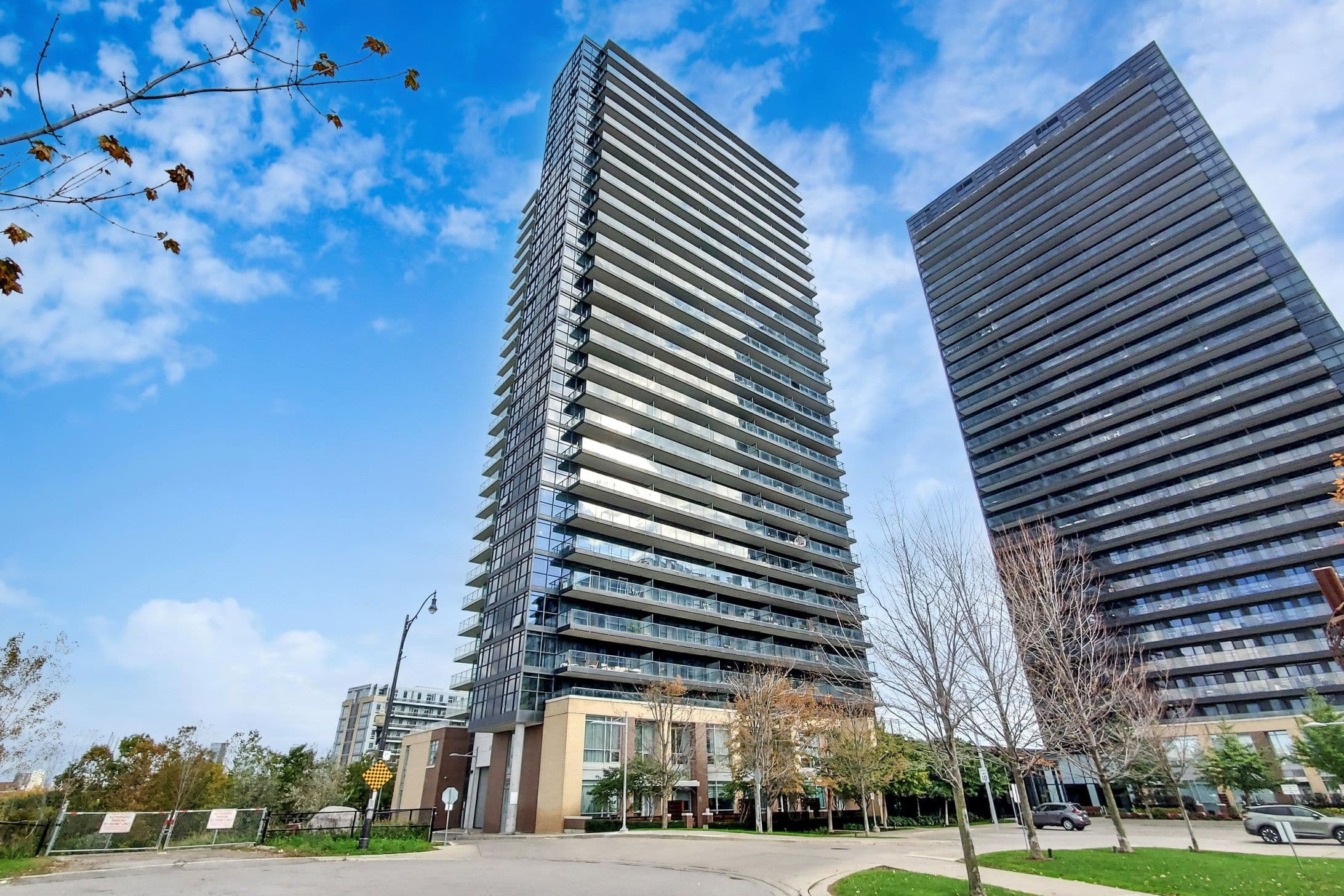 33 Singer Court 2710, Toronto C15, ON M2K 0B4