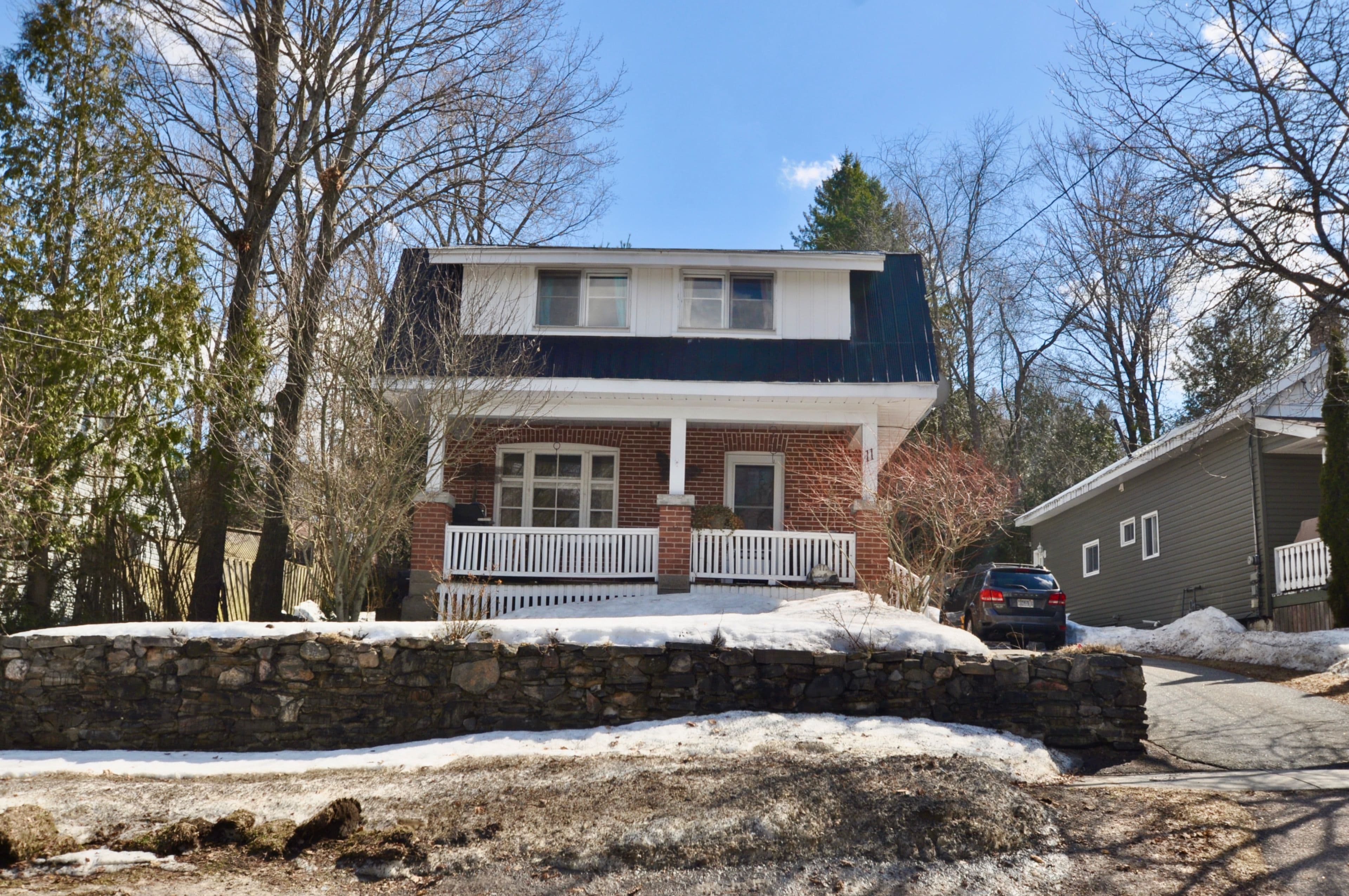 11 Florence Street E, Huntsville, ON P1H 1P8