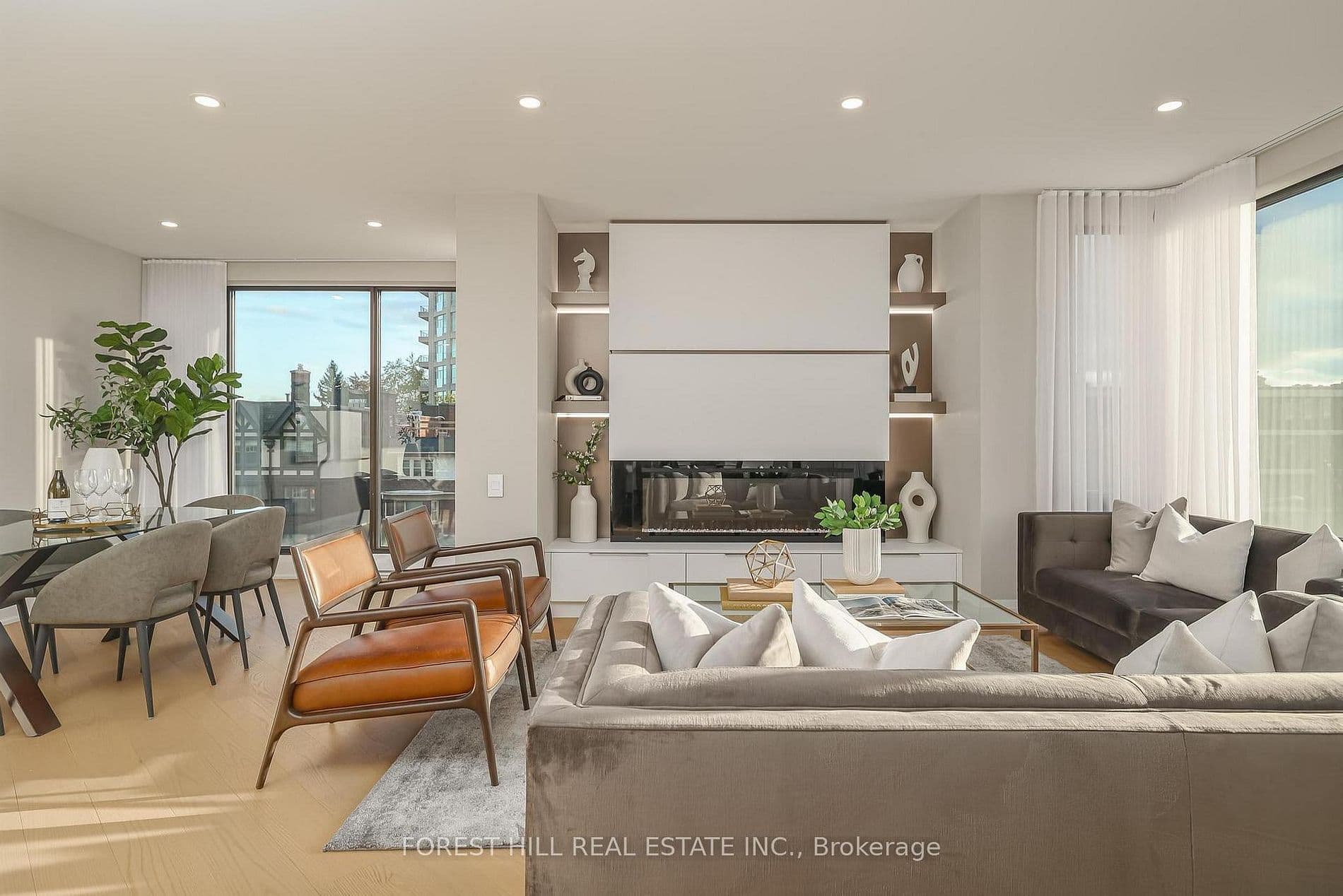 342 Spadina Road 301, Toronto C03, ON M5P 2V4