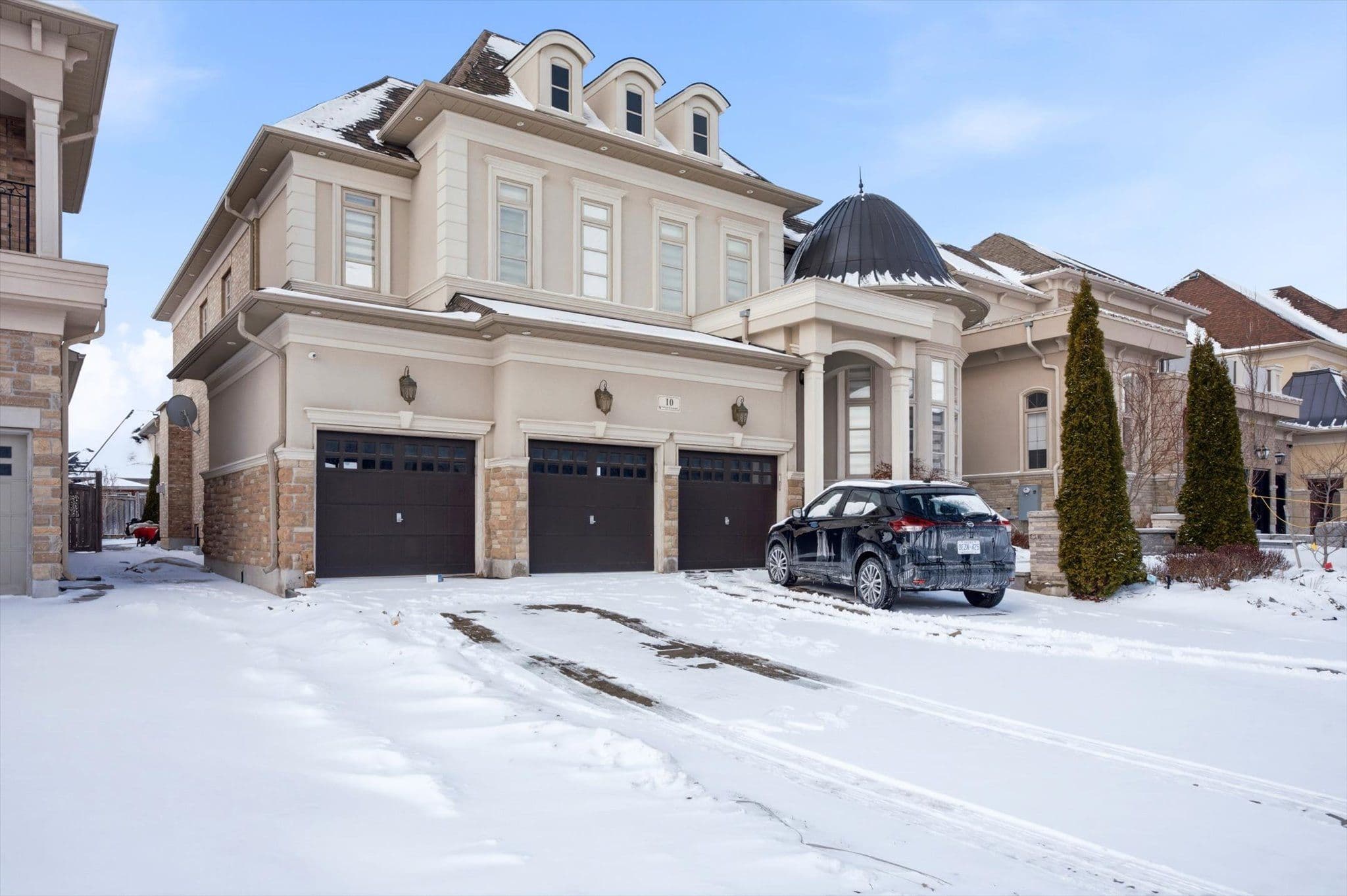 10 Virtue Crescent Lower, Vaughan, ON L4H 4C3