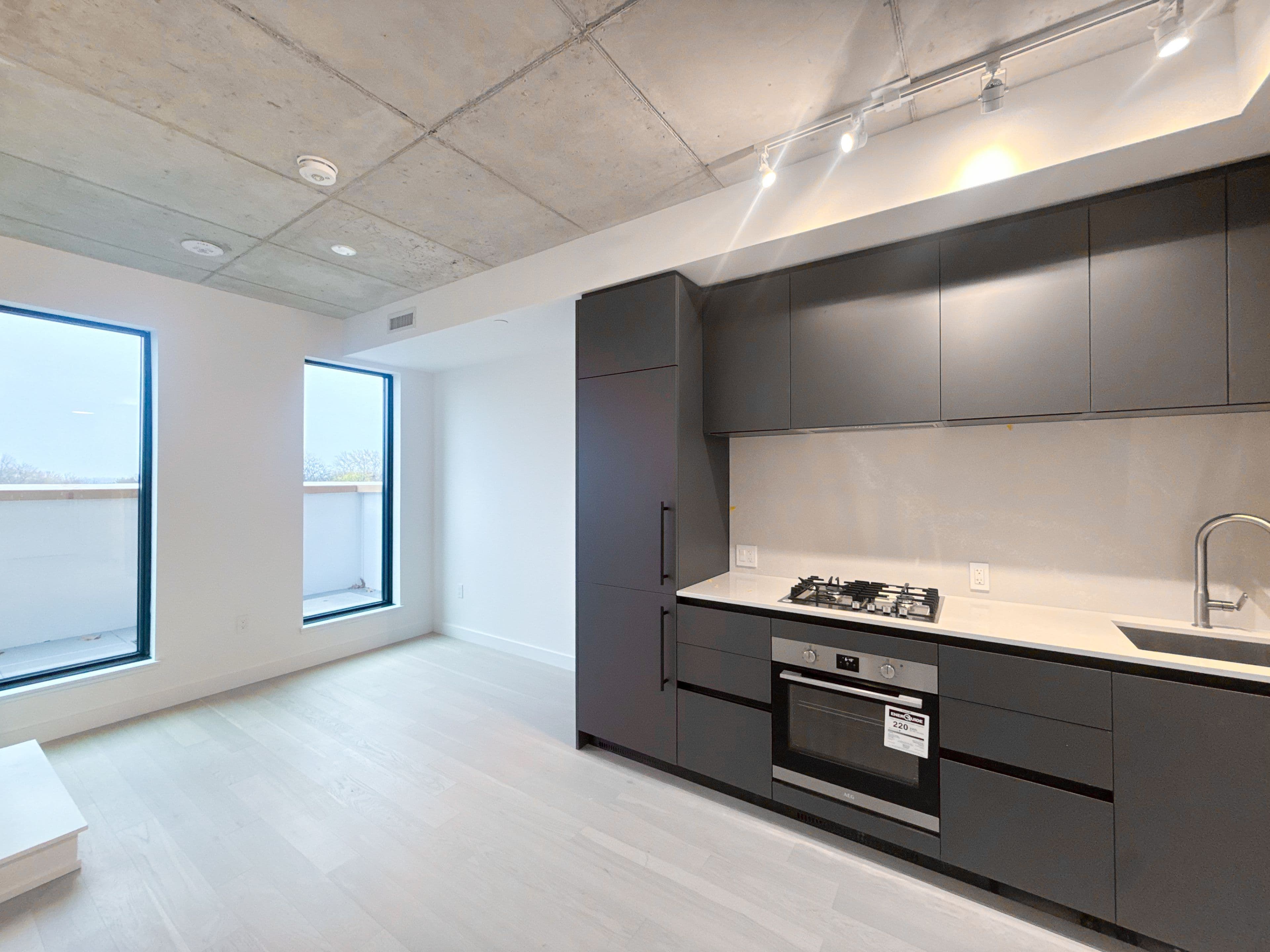 1720 Bayview Avenue 528, Toronto C10, ON M4G 3C4