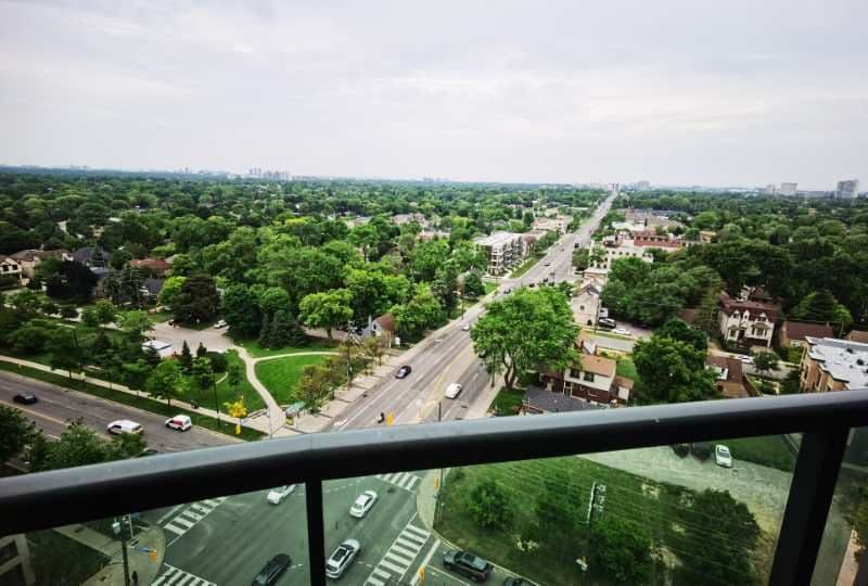 15 Greenview Avenue 1406, Toronto C07, ON M2M 4M7
