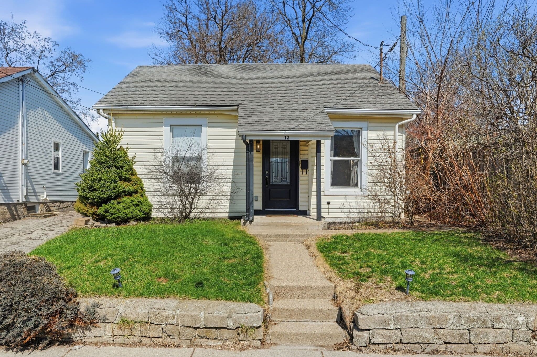 12 Nelson Street, Hamilton, ON L8P 1G3