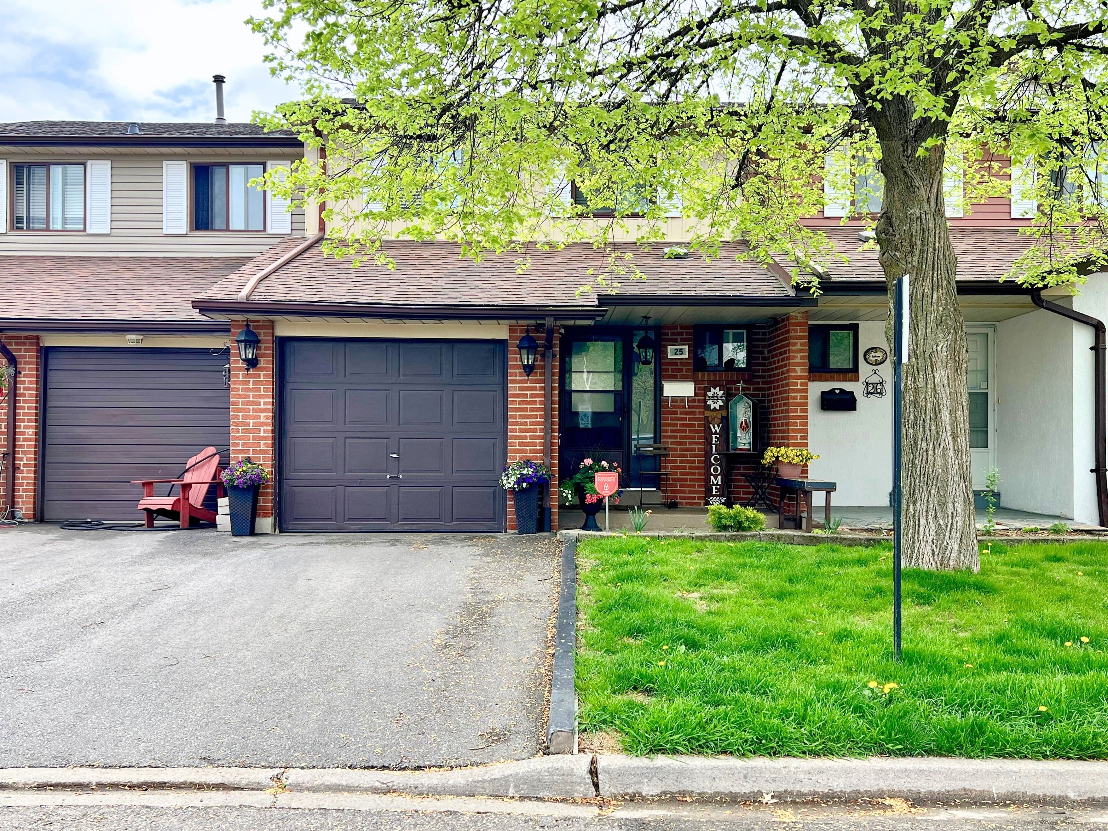 25 Baronwood Court, Brampton, ON L6V 3H6