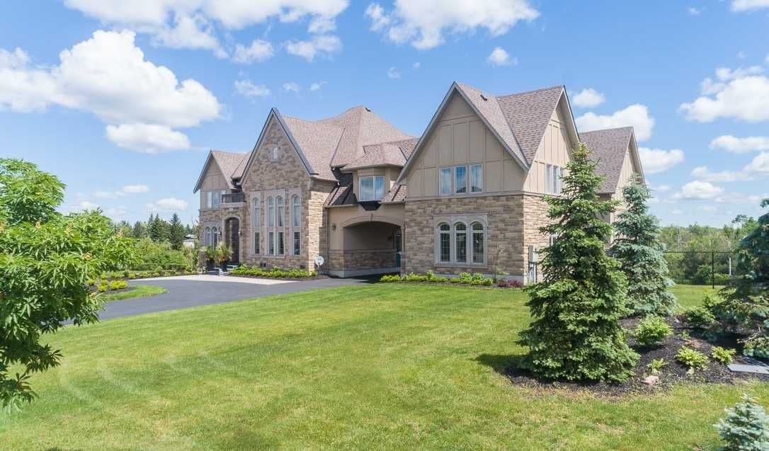 115 Stallions Court, Vaughan, ON L6A 4V5