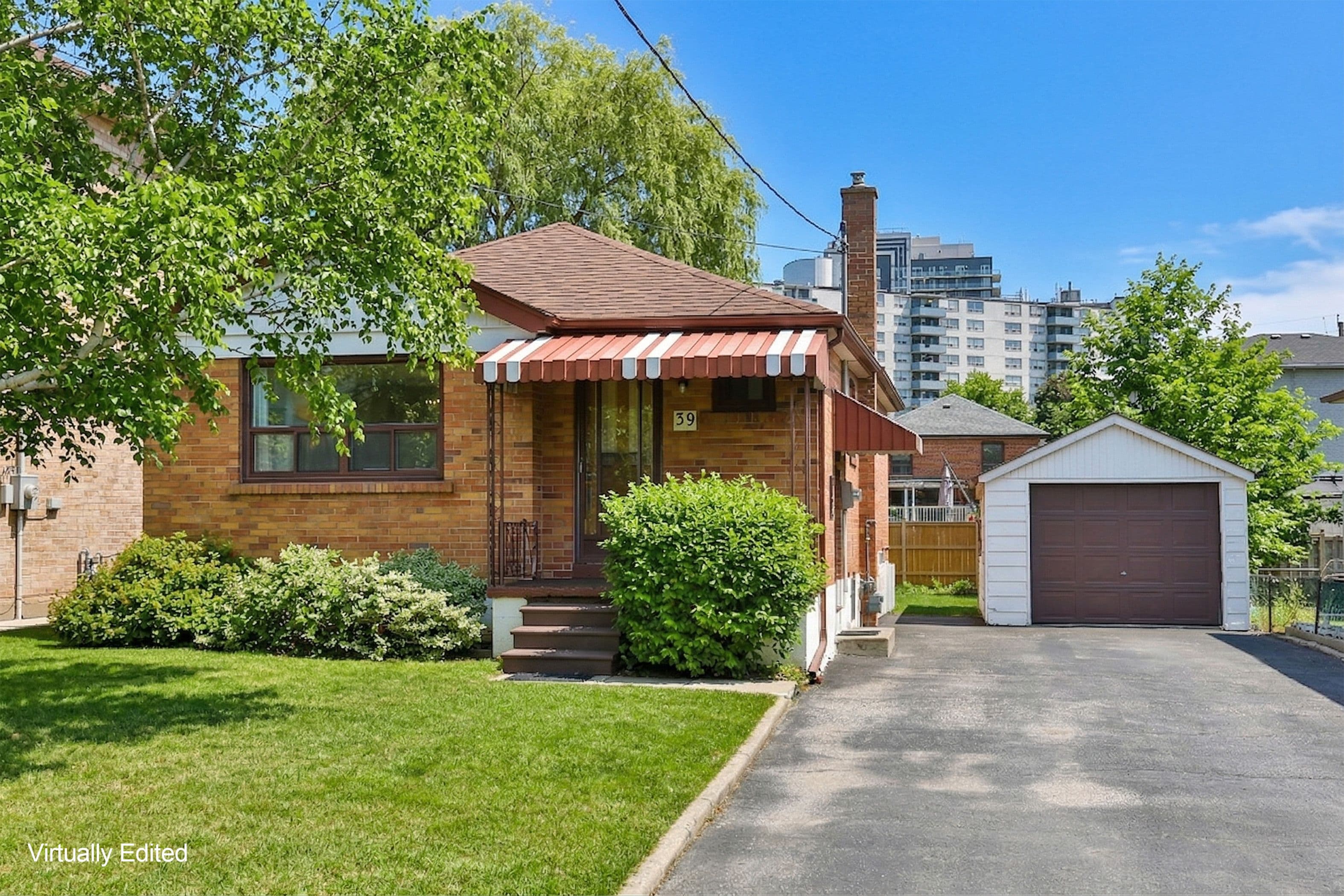 39 Wickford Drive, Toronto W04, ON M6L 1K9