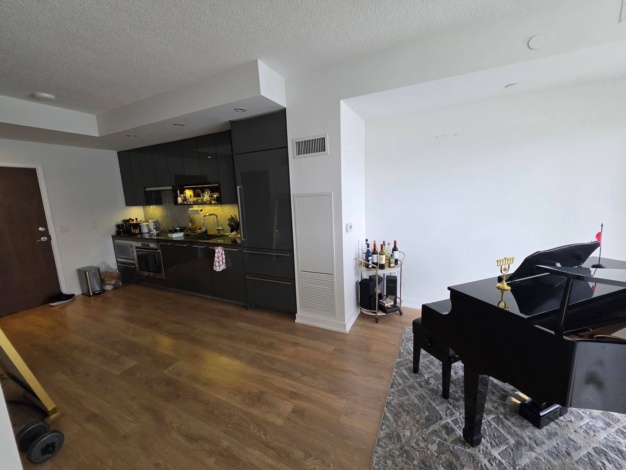 117 Mcmahon Drive 808, Toronto C15, ON M2K 0E4