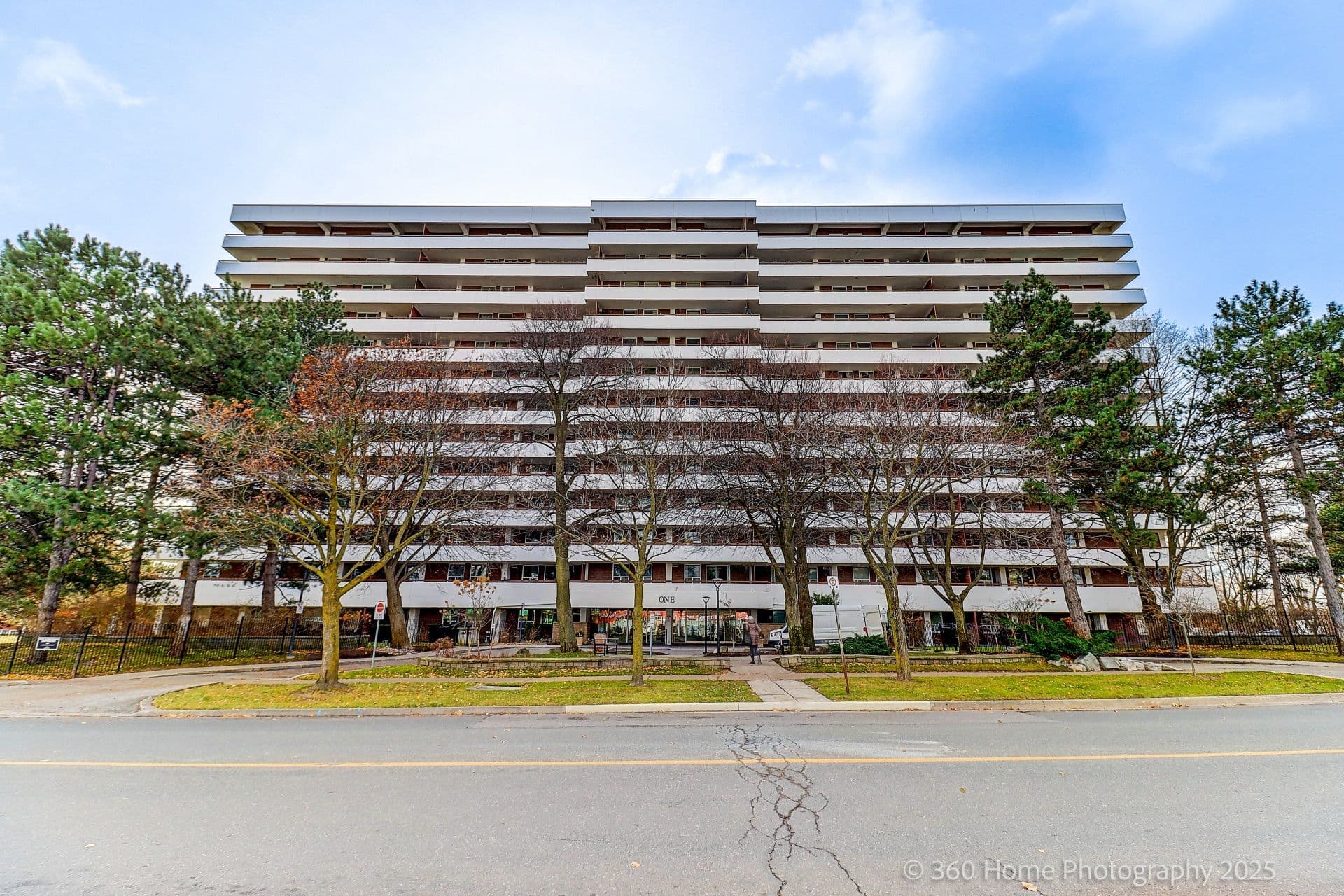 1 Royal Orchard Boulevard 1107, Markham, ON L3T 3C2