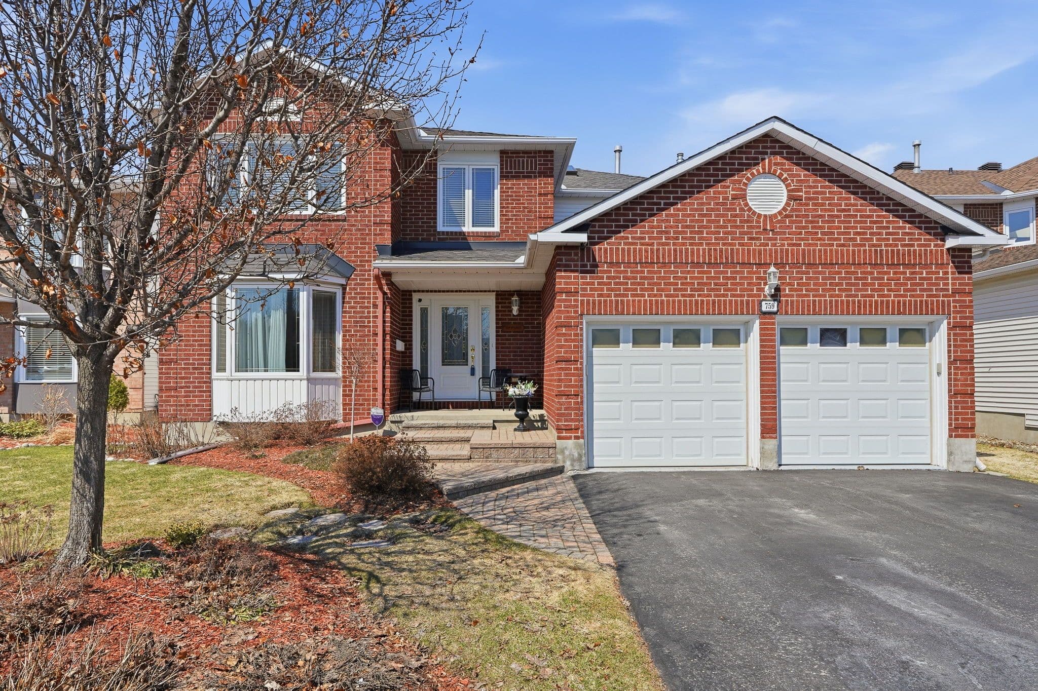 759 Montcrest Drive, Orleans - Cumberland and Area, ON K4A 2N1