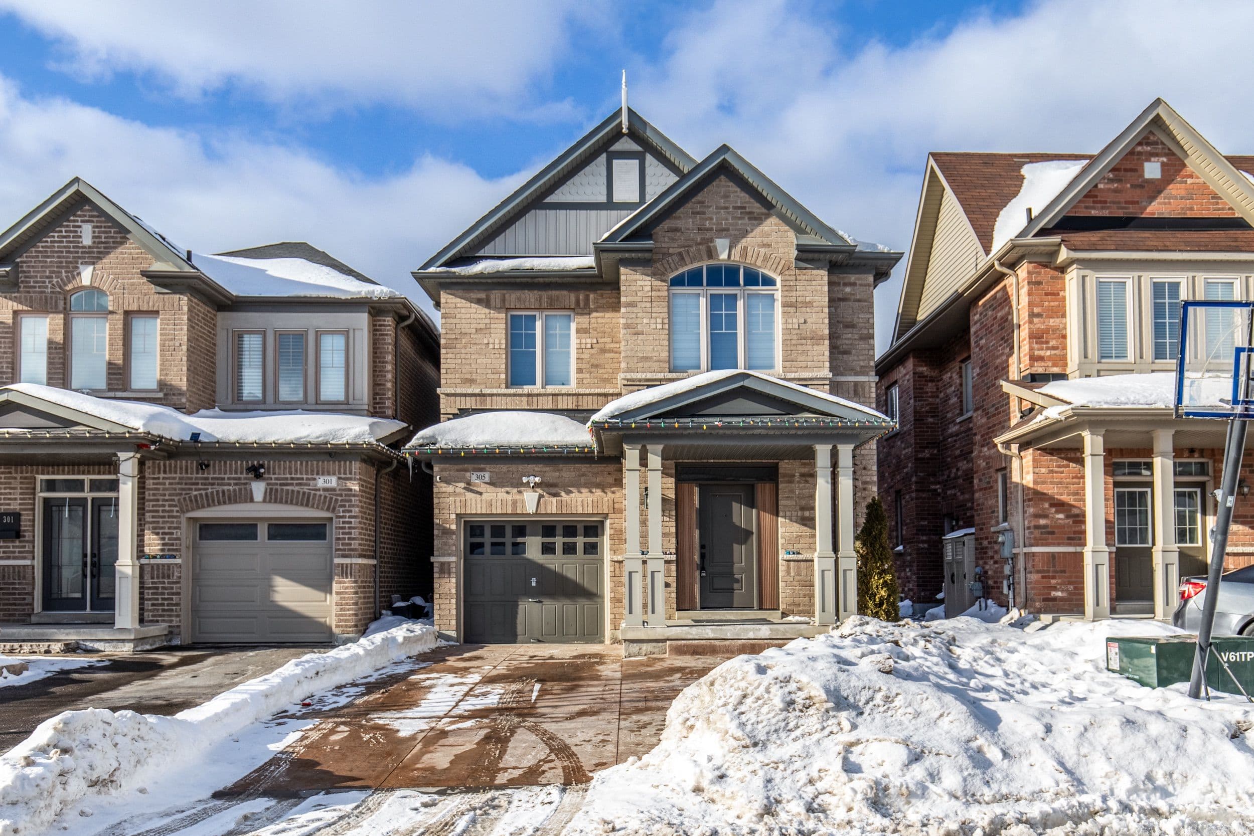 305 Moody Drive, Vaughan, ON L4H 3Z6