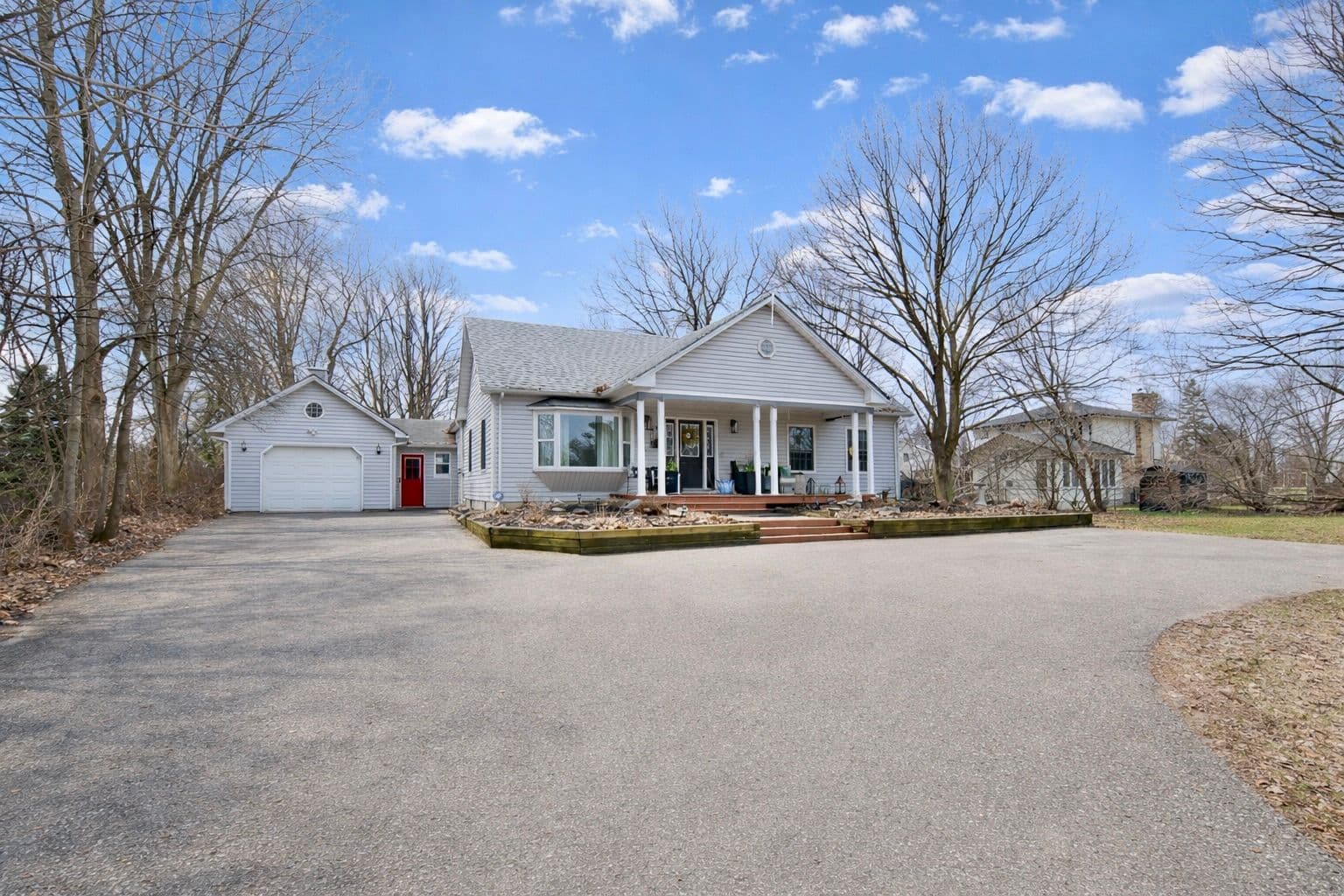 1086 Somerville Street, Oshawa, ON L1G 4K5