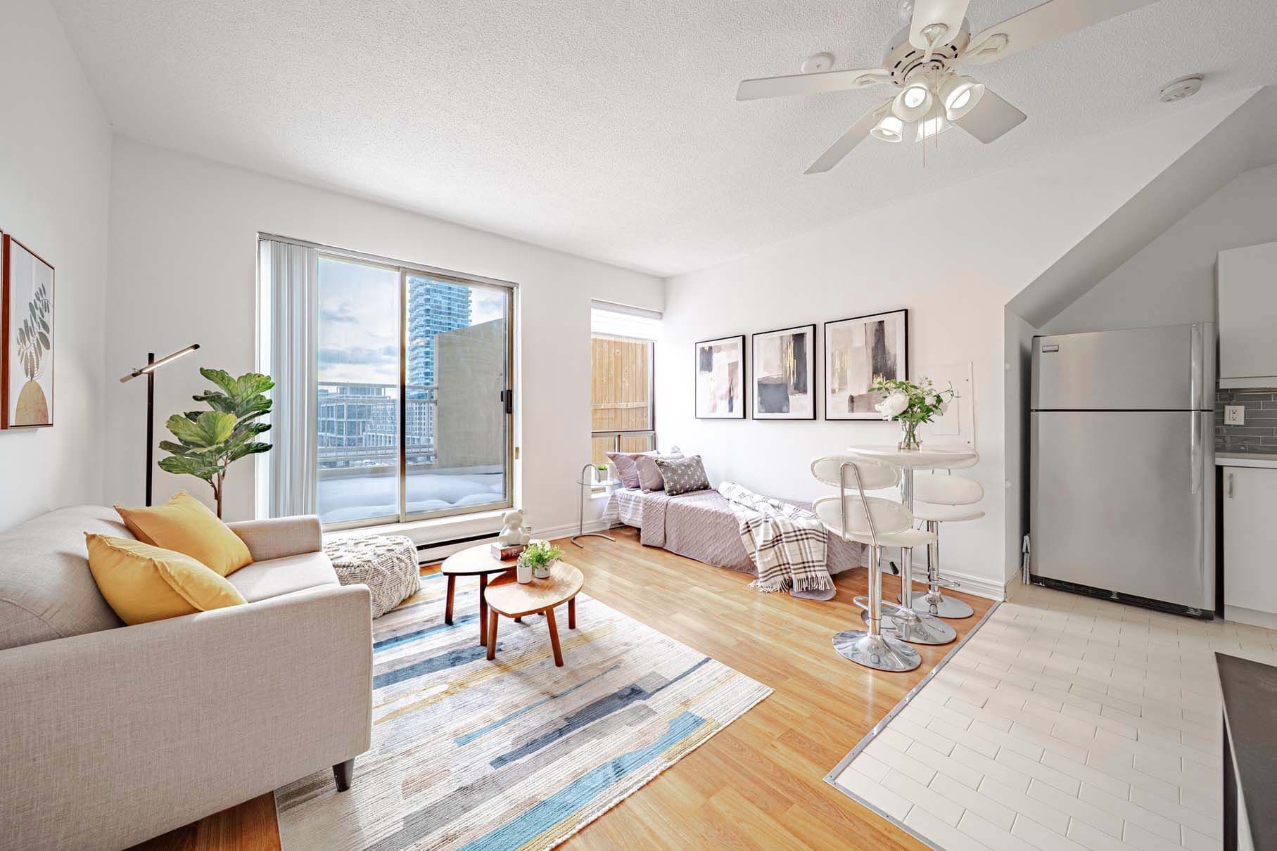 65 Scadding Avenue PH16, Toronto C08, ON M5A 4L1