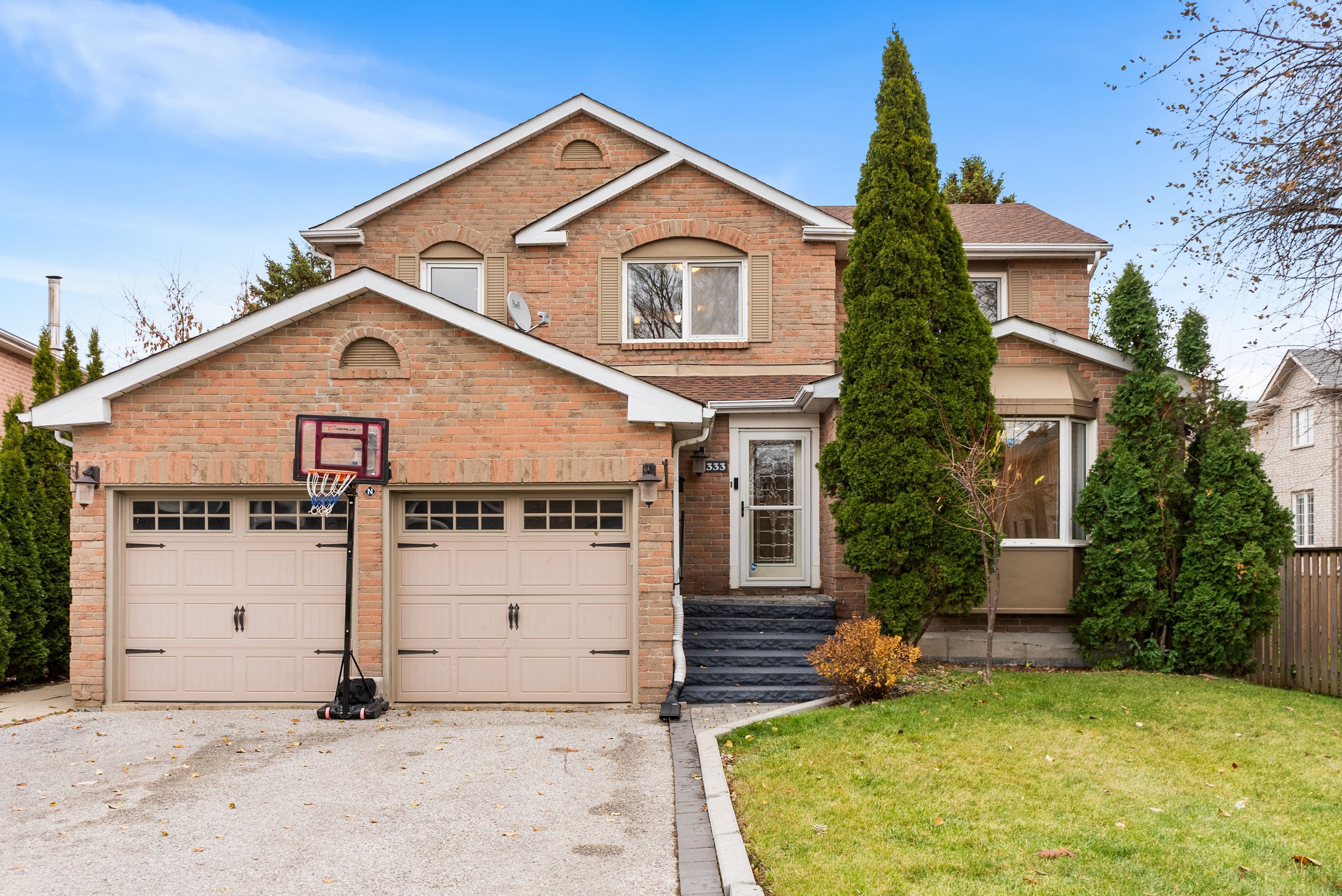 333 Rannie Road, Newmarket, ON L3X 1K3