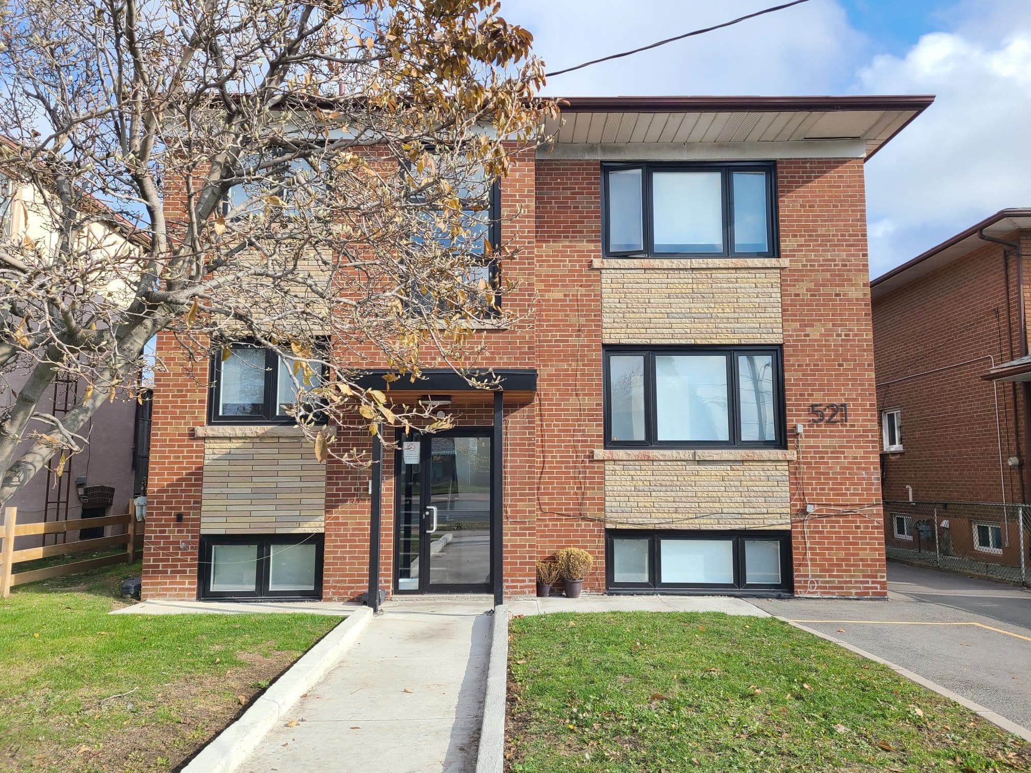 521 Browns Line 2, Toronto W06, ON M8W 3V1