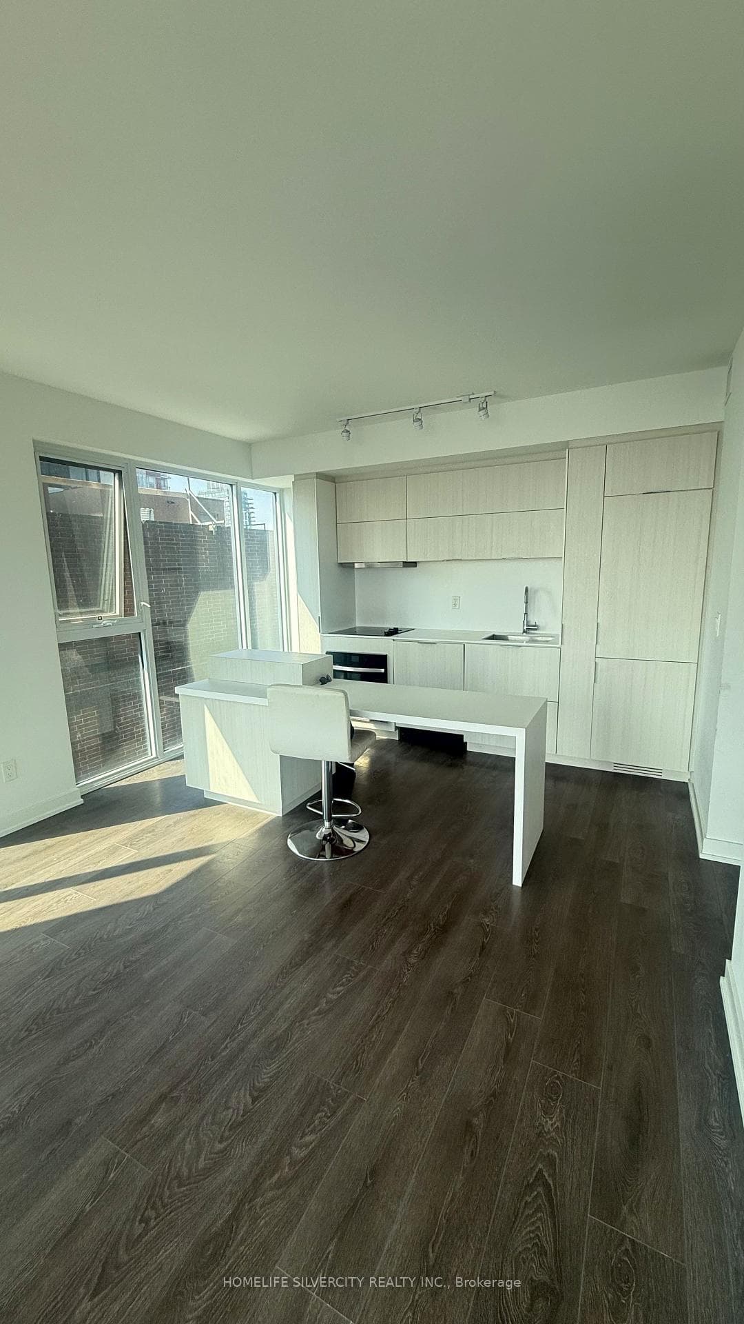 370 MARTHA Street 507, Burlington, ON L6R 0G9