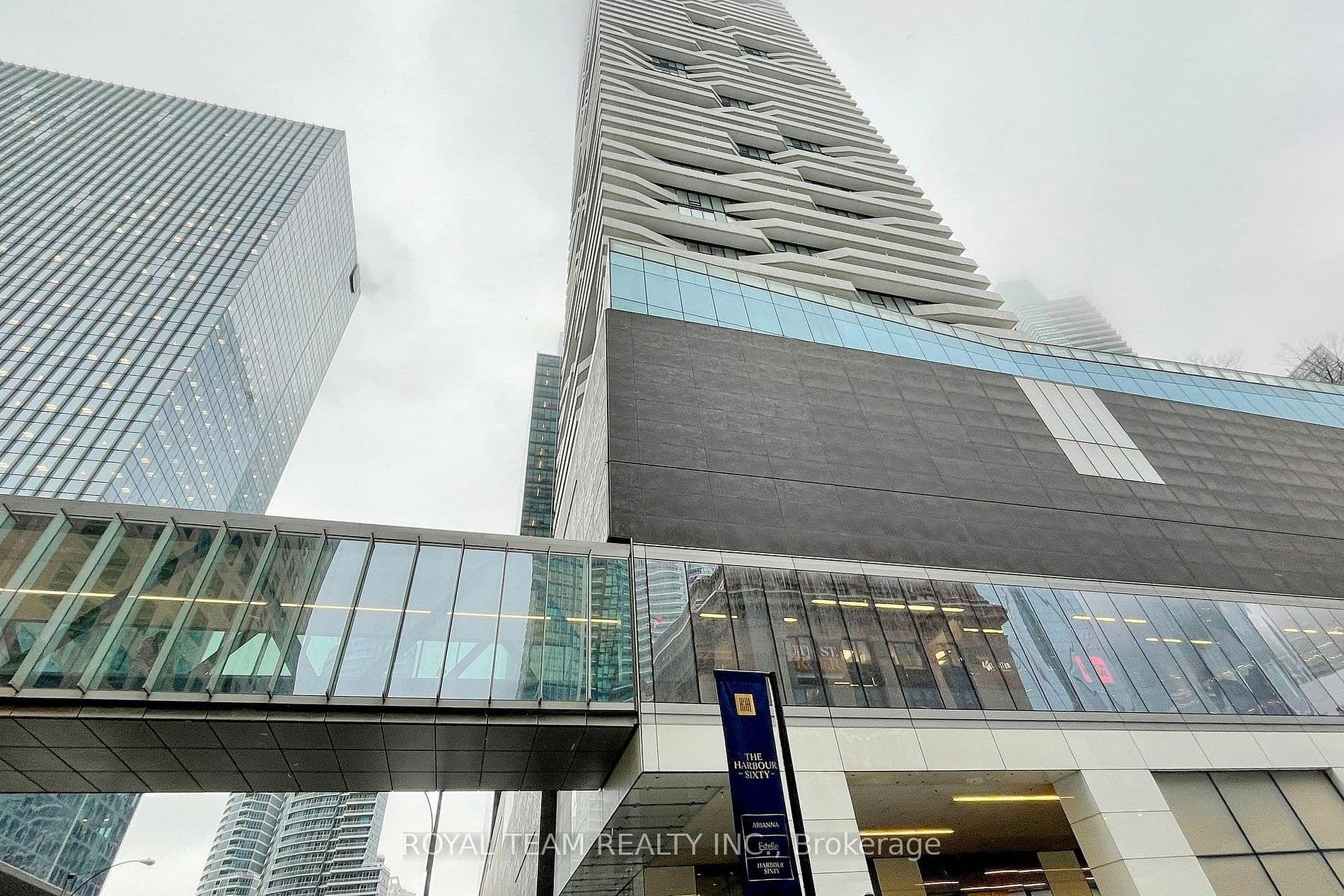 88 Harbour Street 5703, Toronto C01, ON M5J 0C3