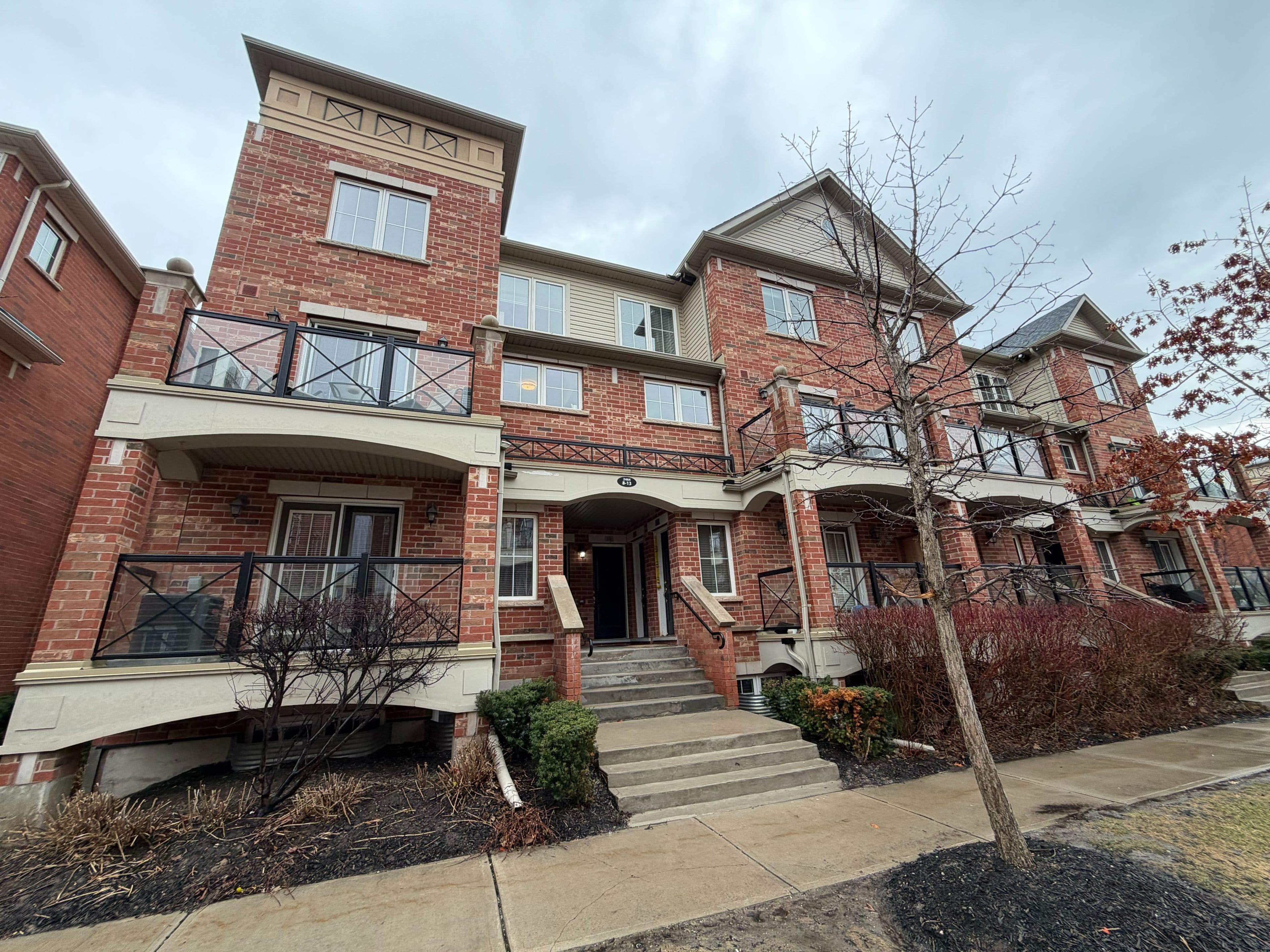 2464 Post Road 12, Oakville, ON L6H 0J2